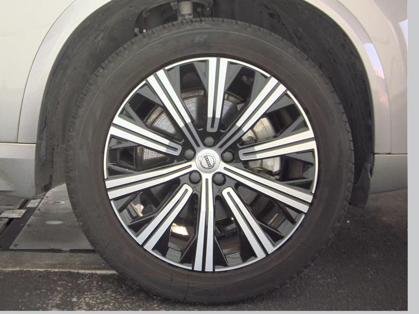 2023 Volvo XC90 B6 Core AWD