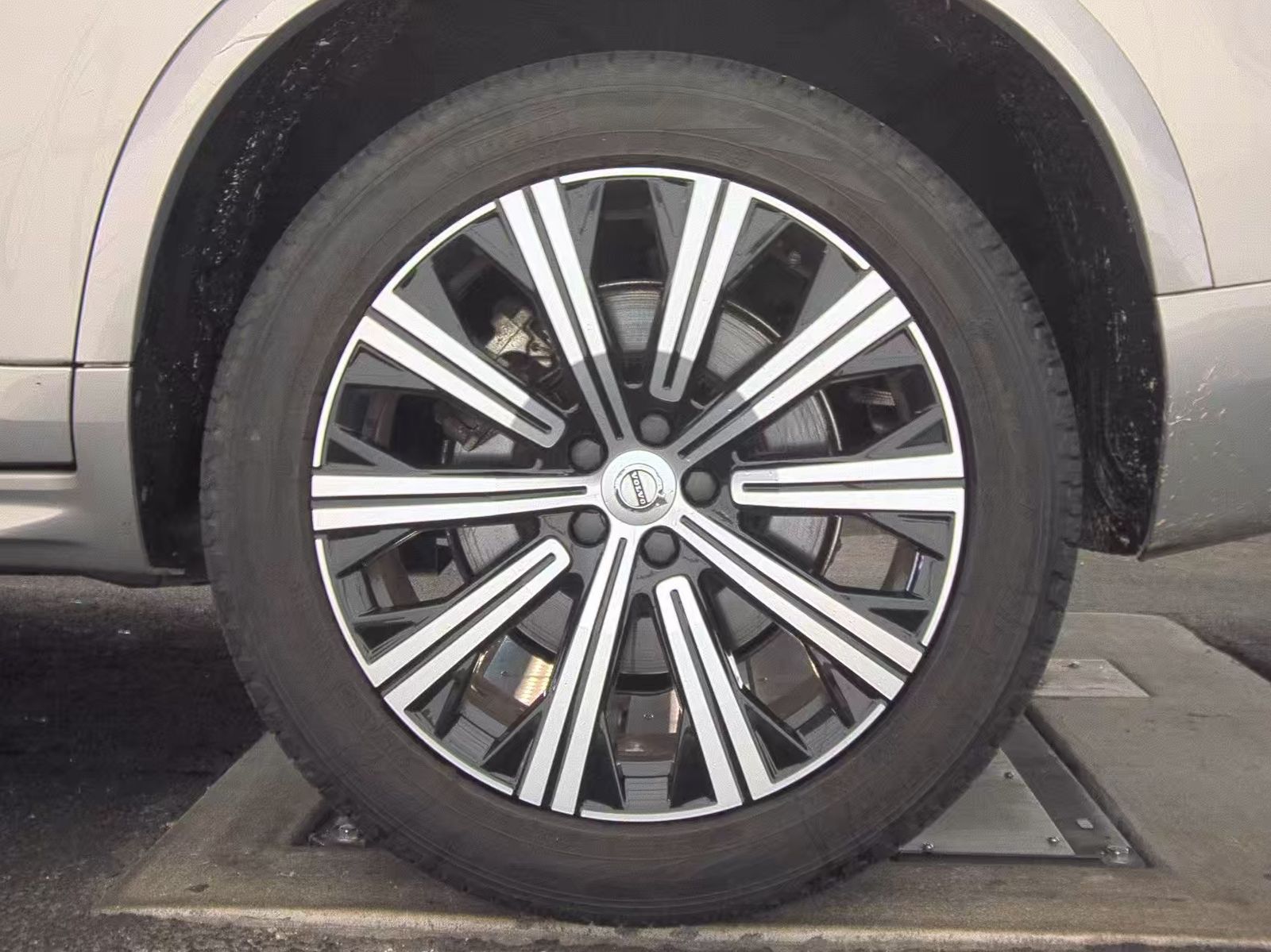 2023 Volvo XC90 B6 Core AWD