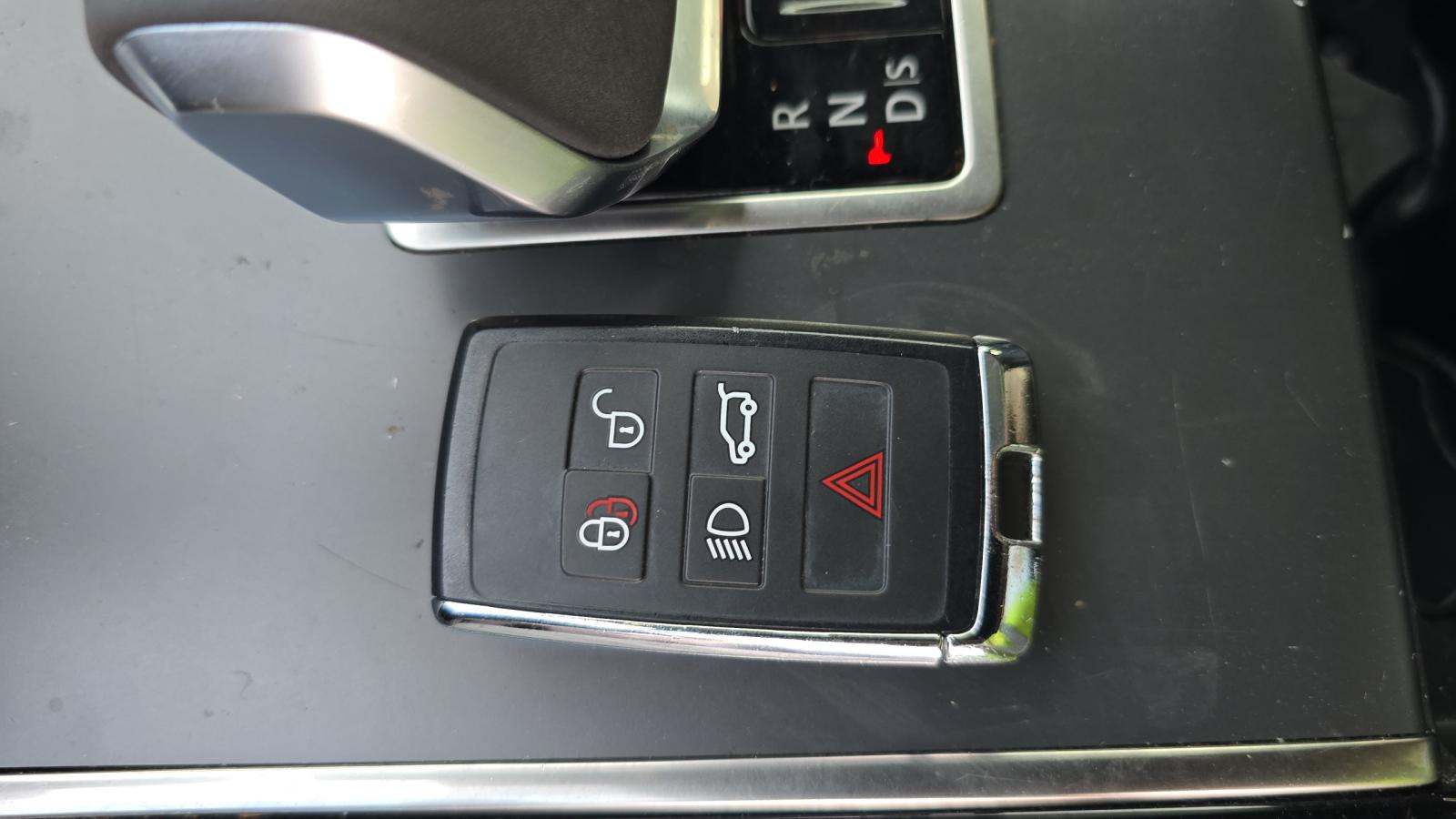 2024 Land Rover Range Rover Velar Dynamic SE AWD