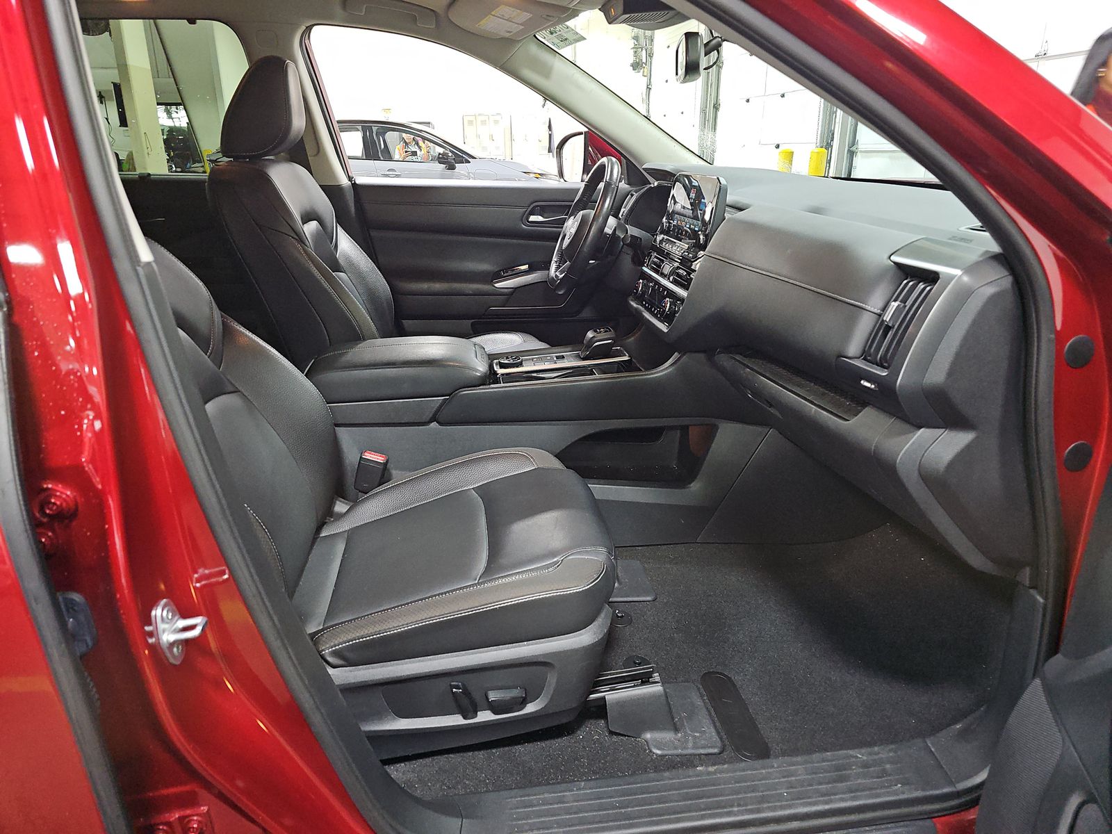 2022 Nissan Pathfinder SL AWD