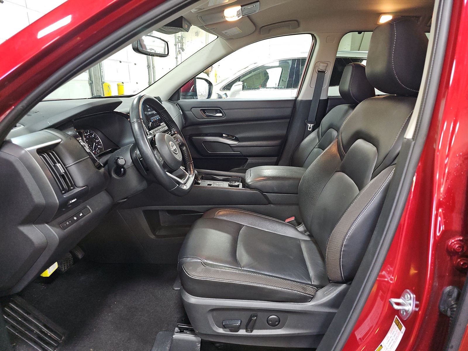 2022 Nissan Pathfinder SL AWD