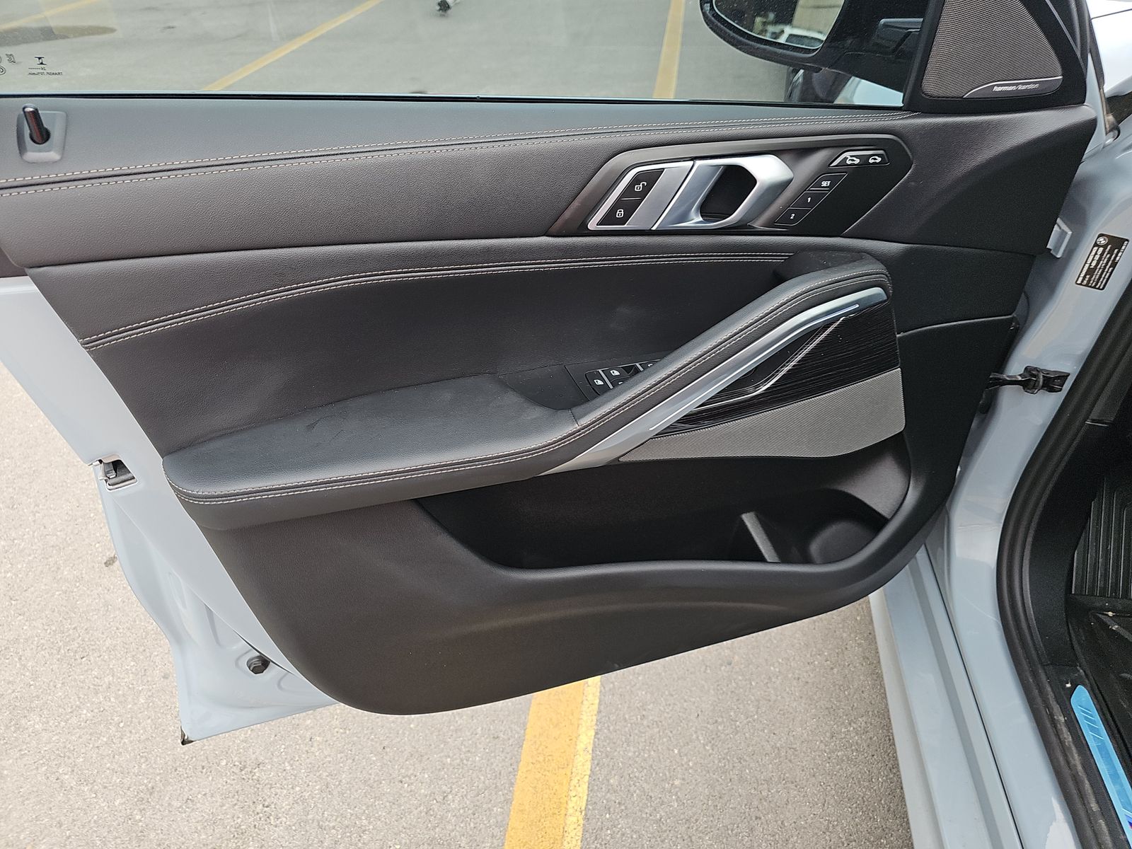 2025 BMW X6 xDrive40i AWD