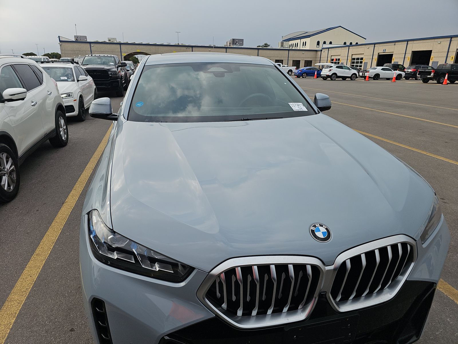 2025 BMW X6 xDrive40i AWD