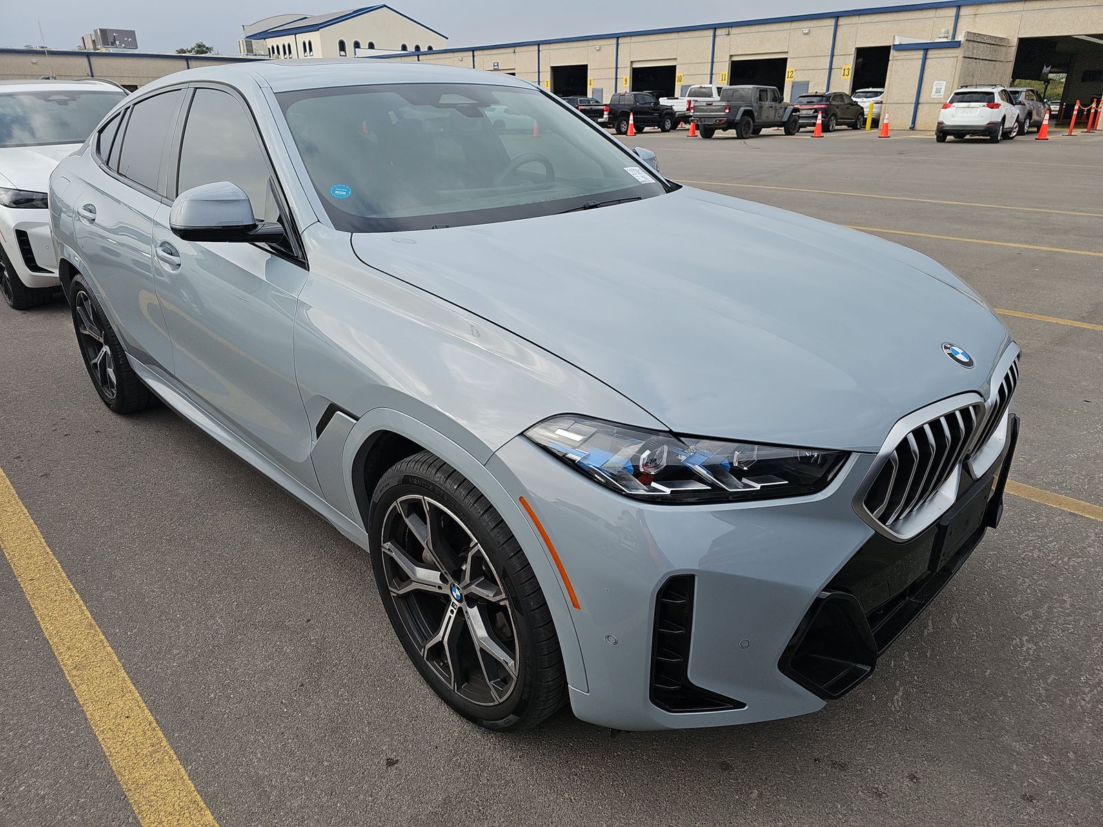 2025 BMW X6 xDrive40i AWD