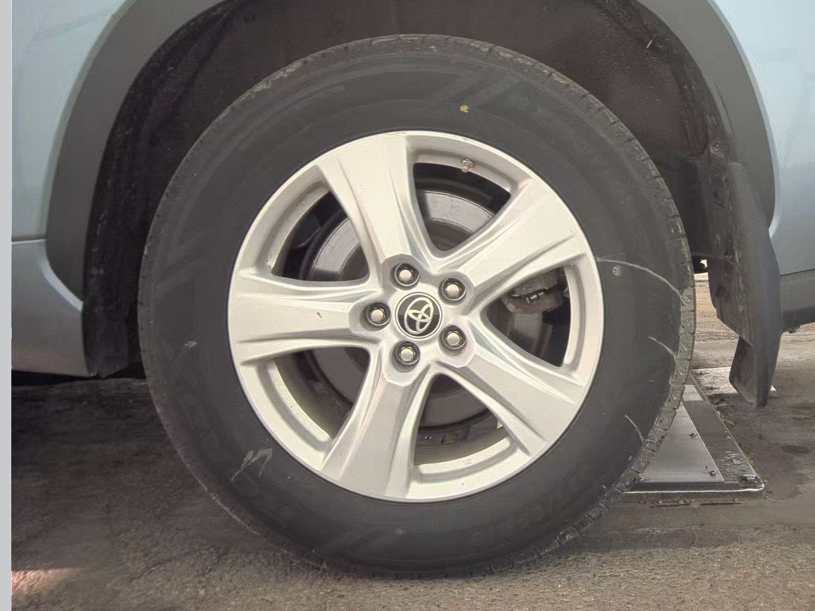 2023 Toyota Highlander LE AWD