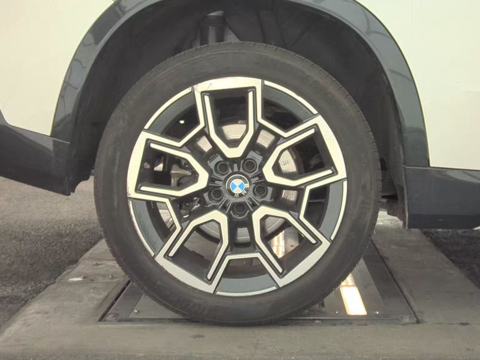 2023 BMW X1 xDrive28i AWD