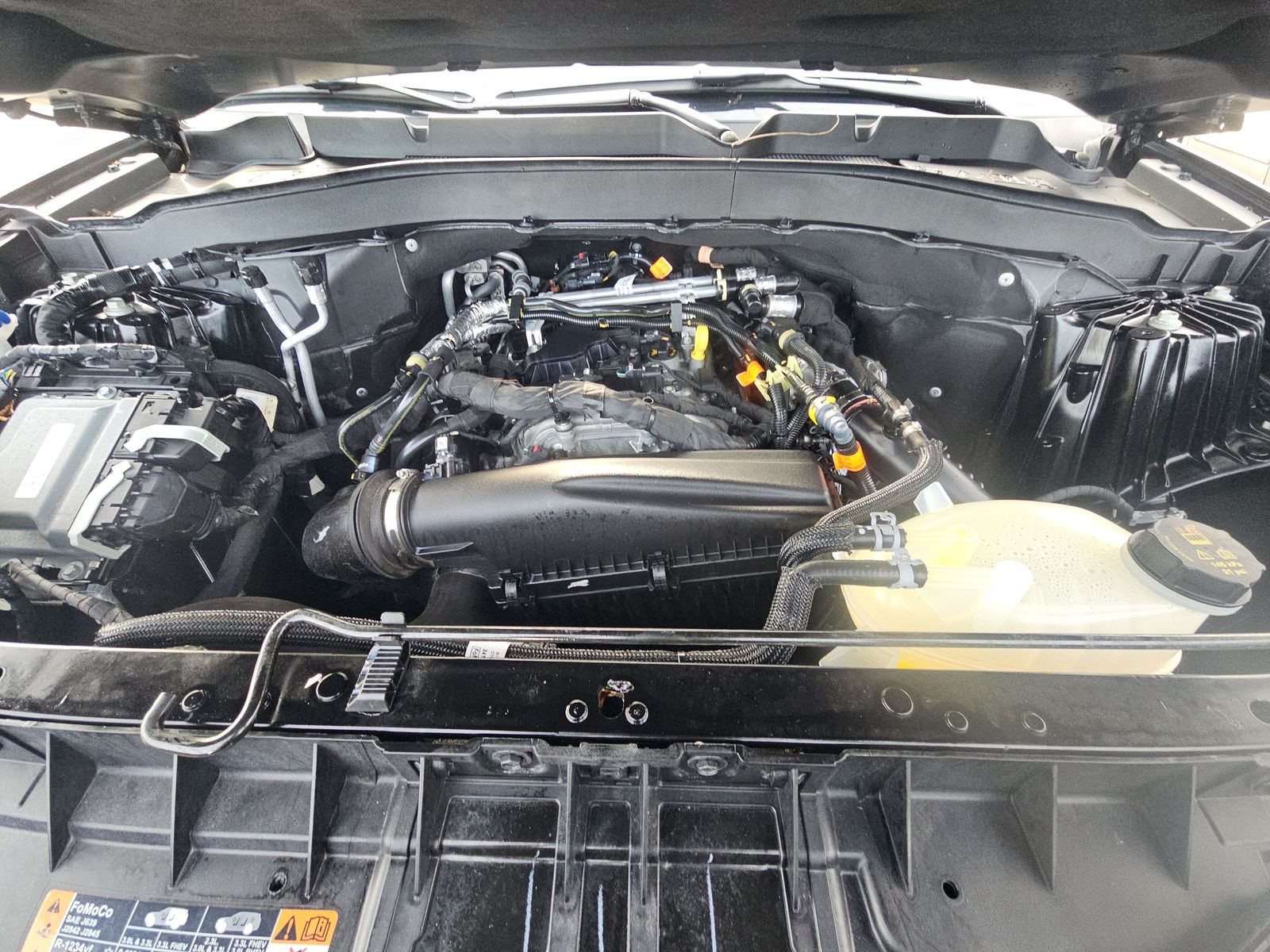 2025 Ford Explorer Active AWD