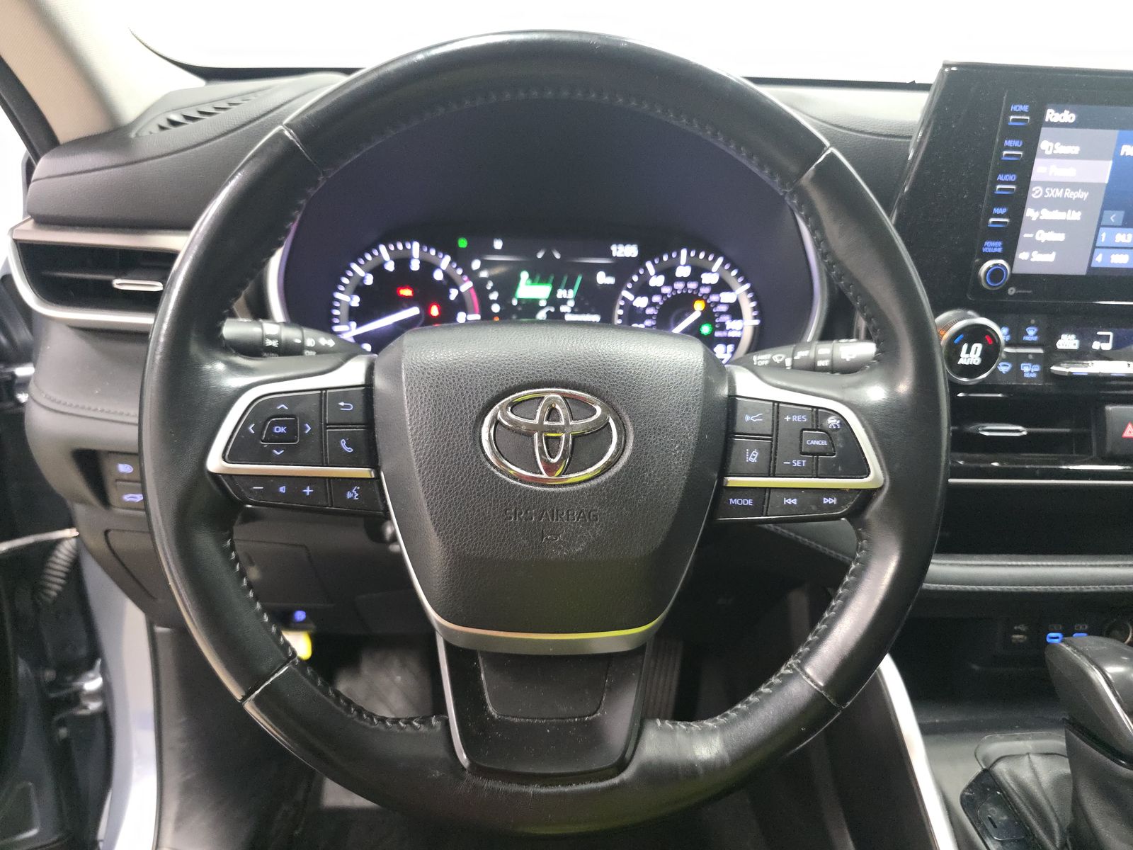 2022 Toyota Highlander XLE AWD