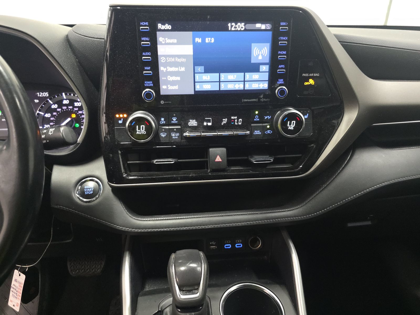 2022 Toyota Highlander XLE AWD