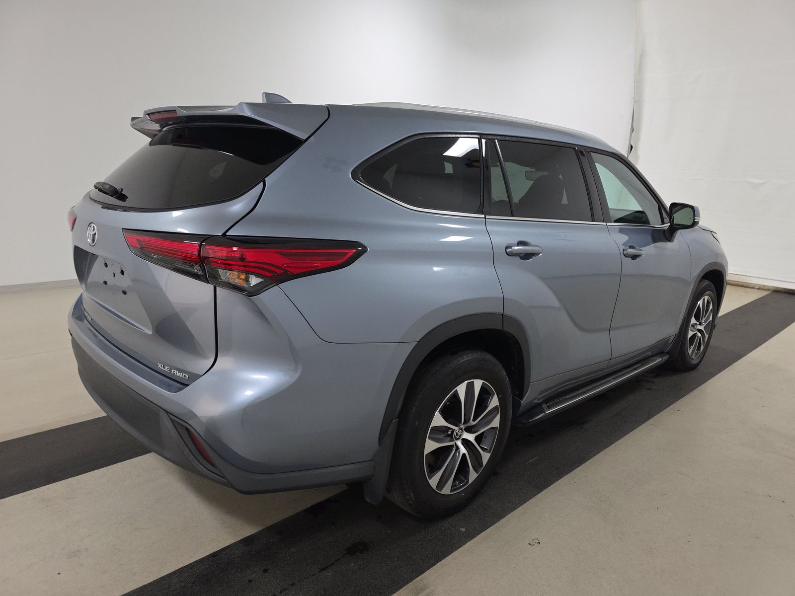 2022 Toyota Highlander XLE AWD