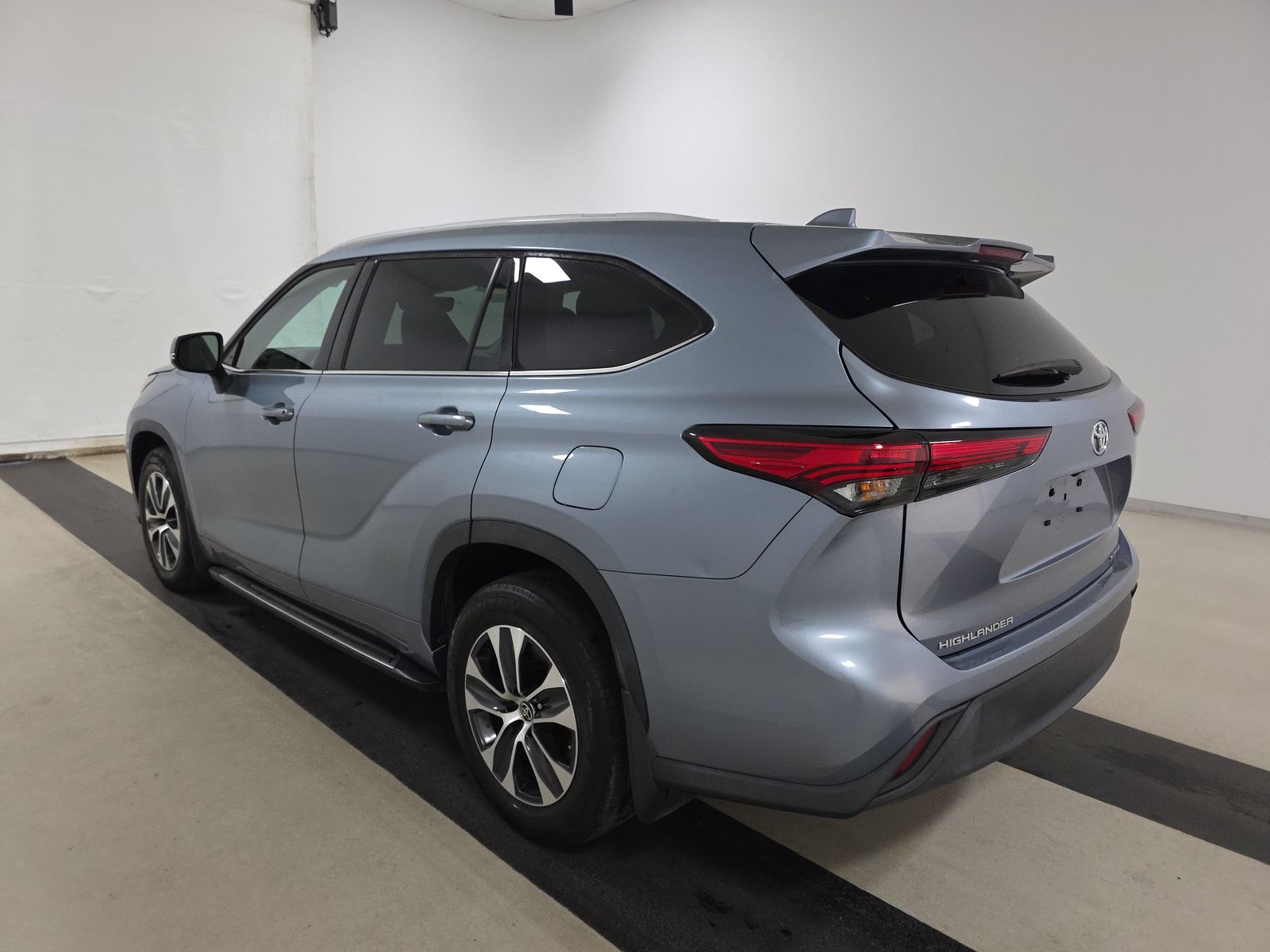 2022 Toyota Highlander XLE AWD
