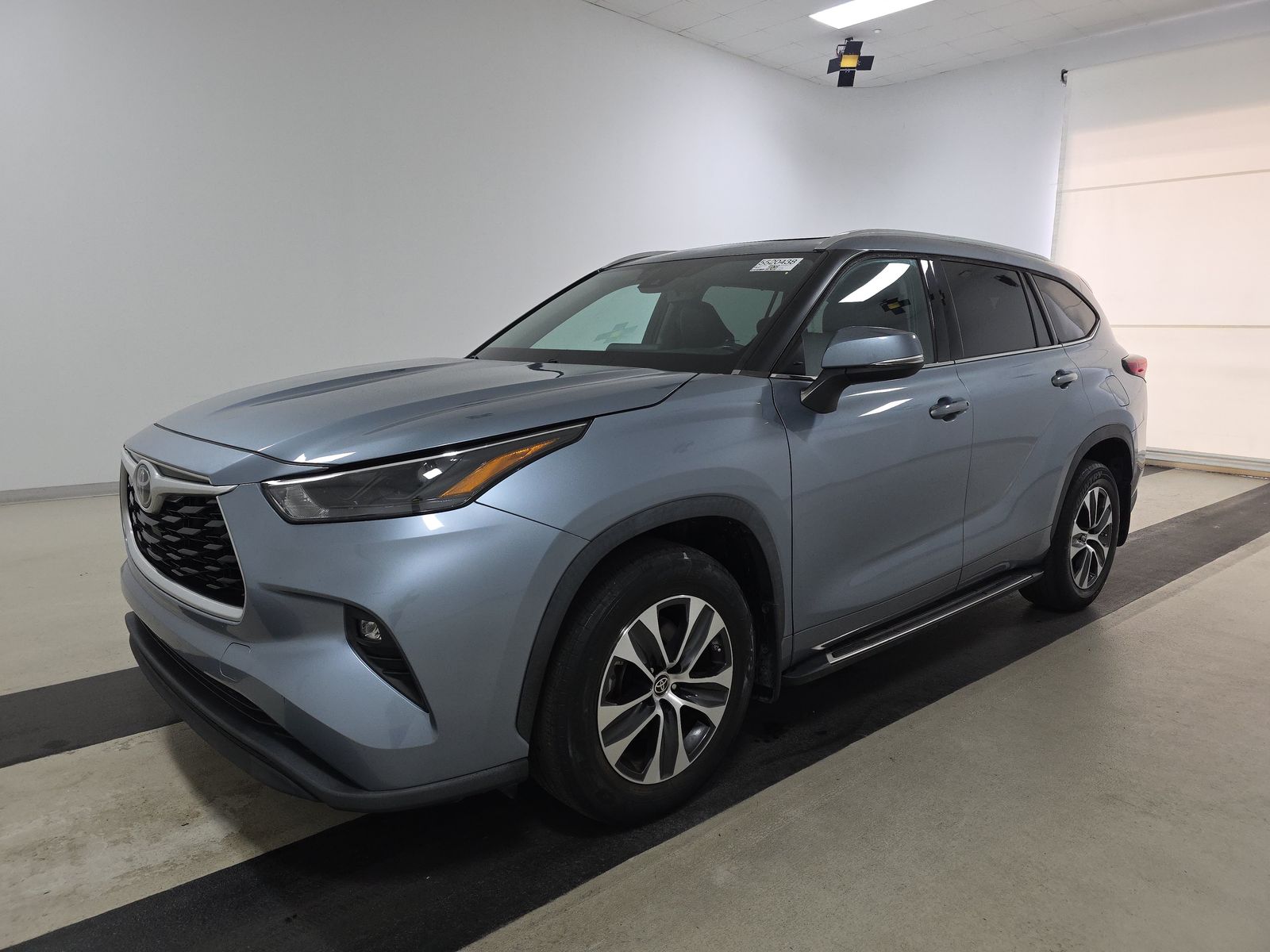 2022 Toyota Highlander XLE AWD