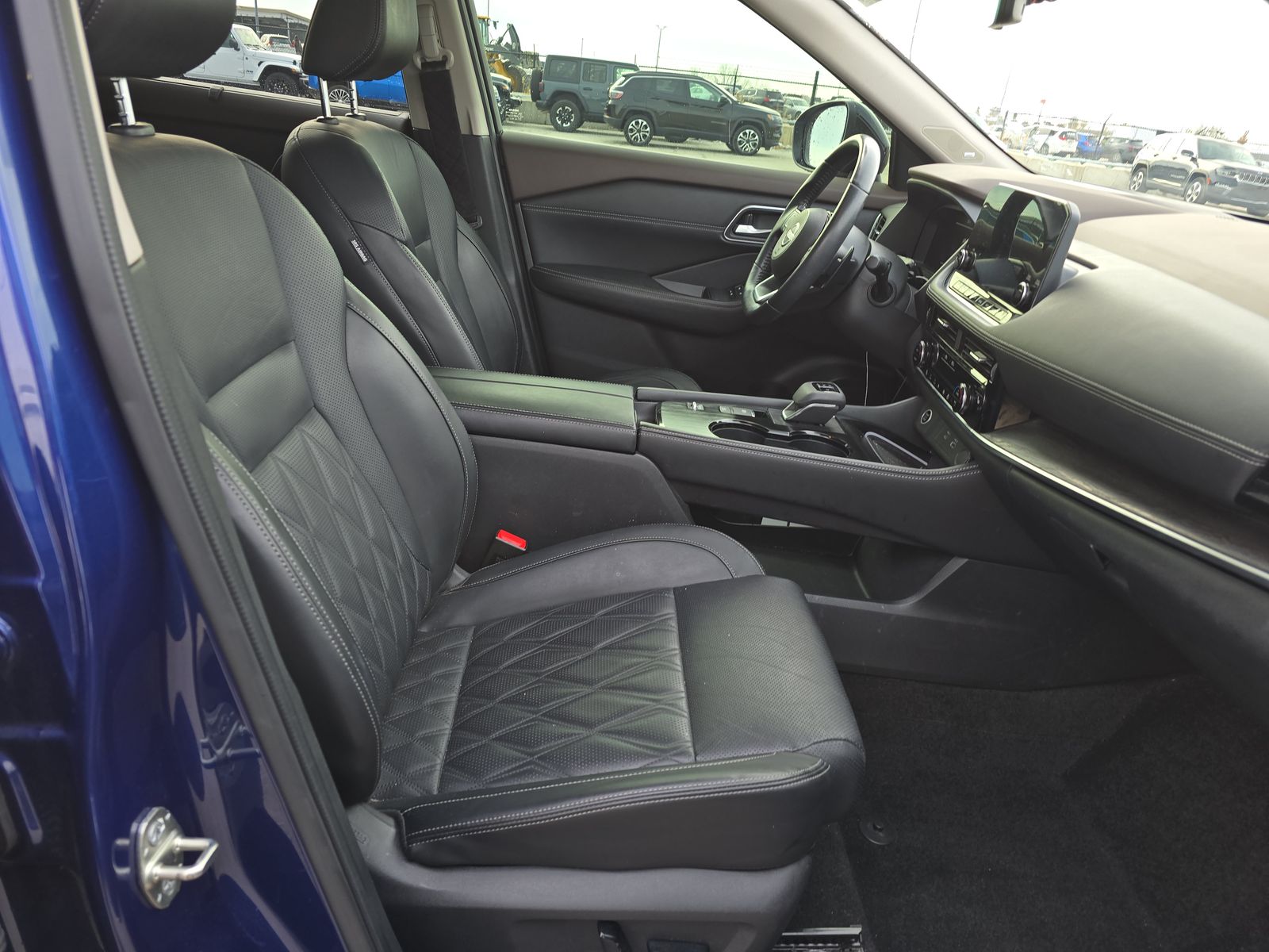 2023 Nissan Rogue Platinum FWD