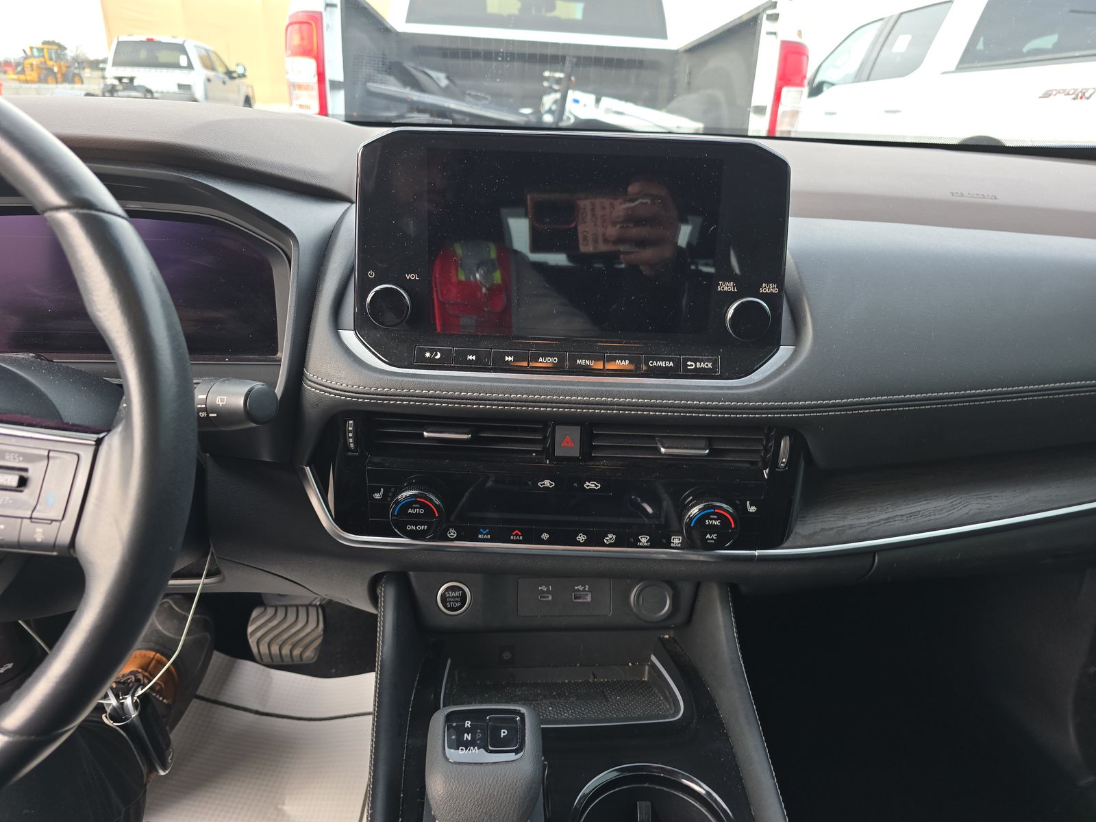 2023 Nissan Rogue Platinum FWD