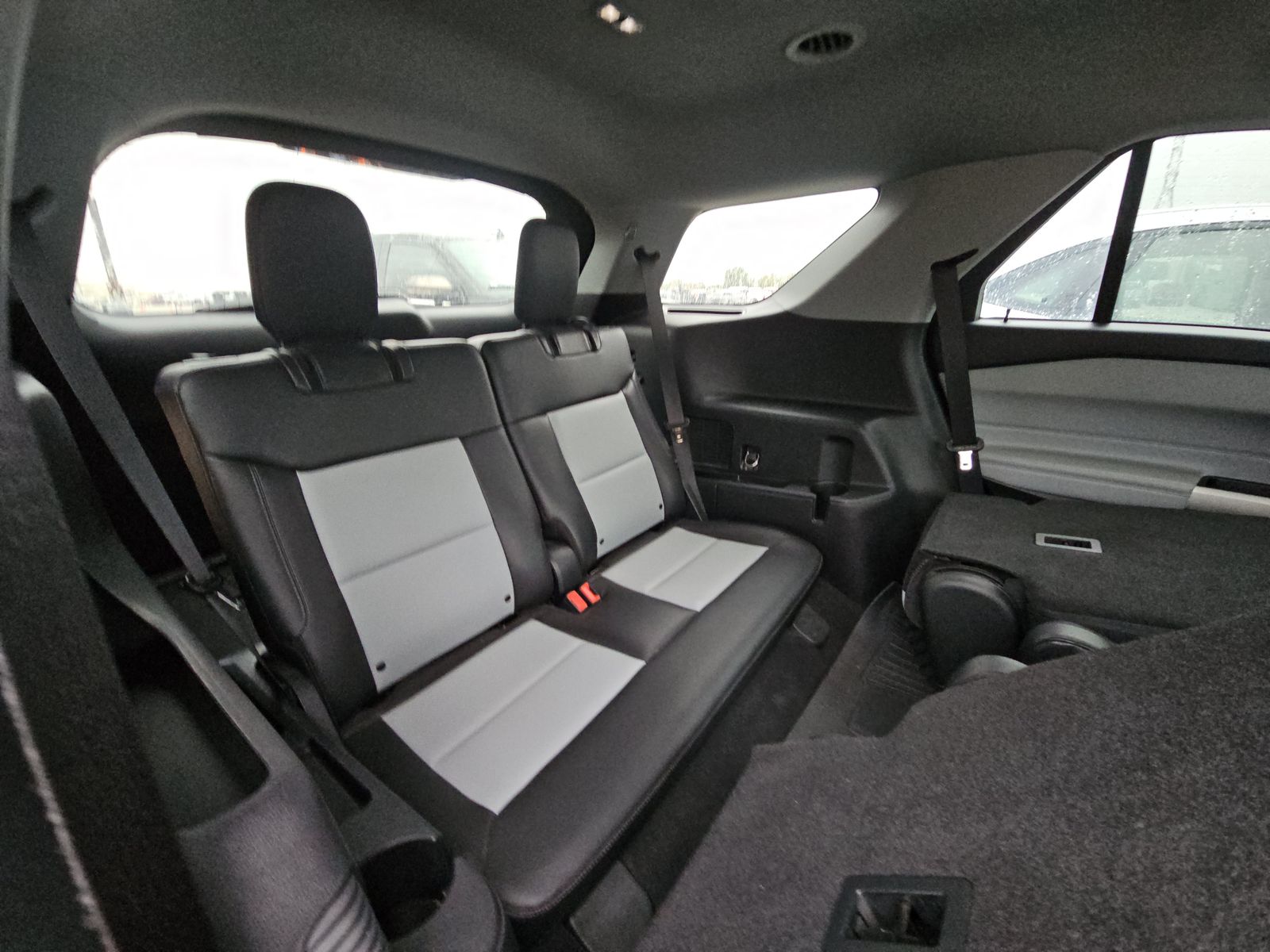 2022 Ford Explorer XLT RWD