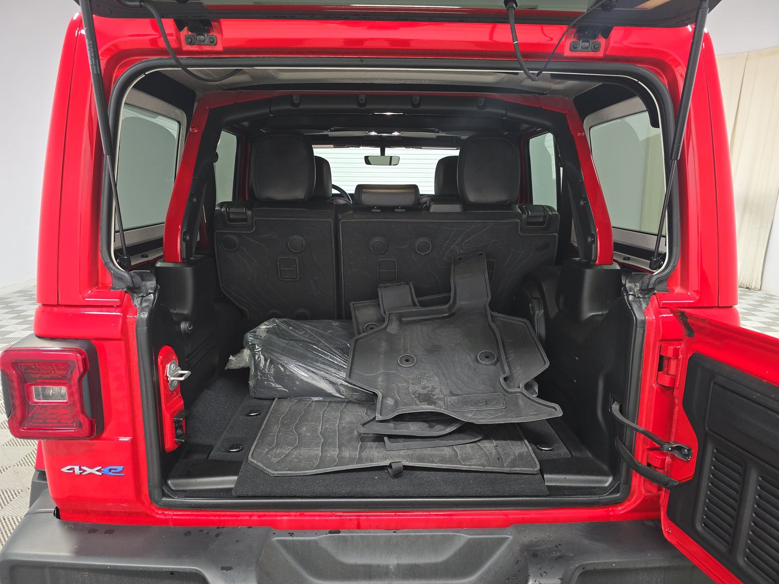 2023 Jeep Wrangler 4xe Sahara AWD