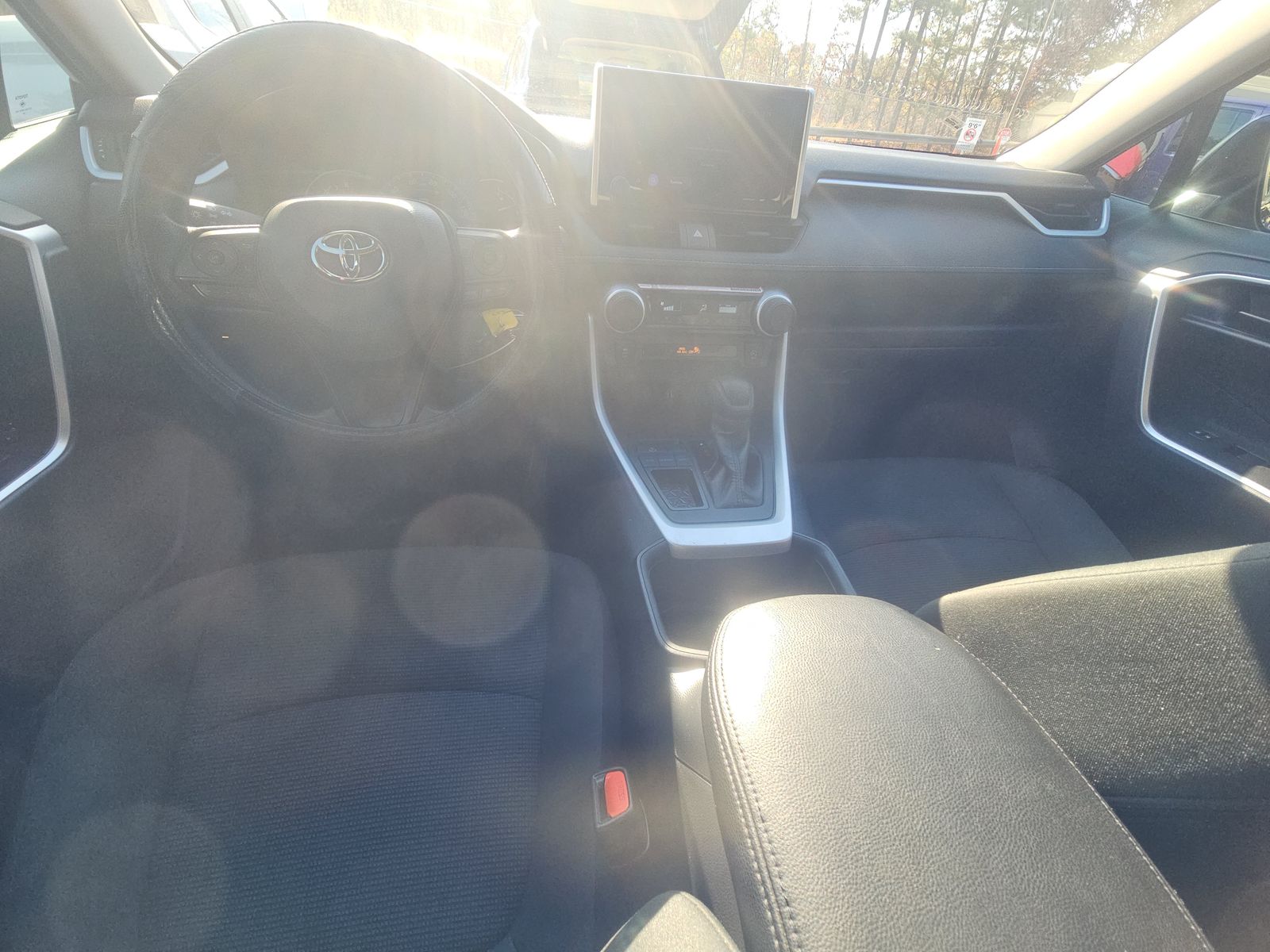 2024 Toyota RAV4 LE FWD