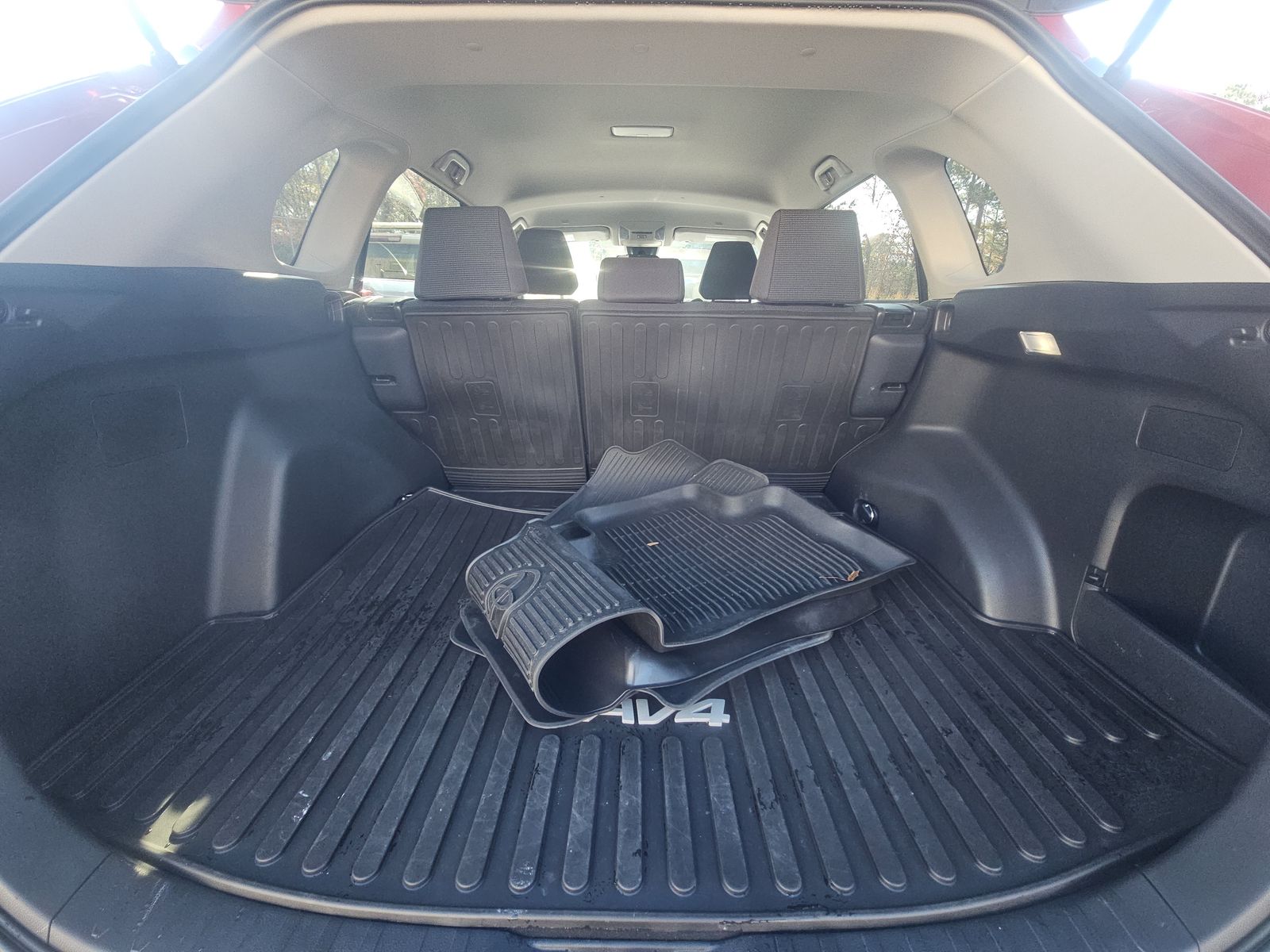 2024 Toyota RAV4 LE FWD