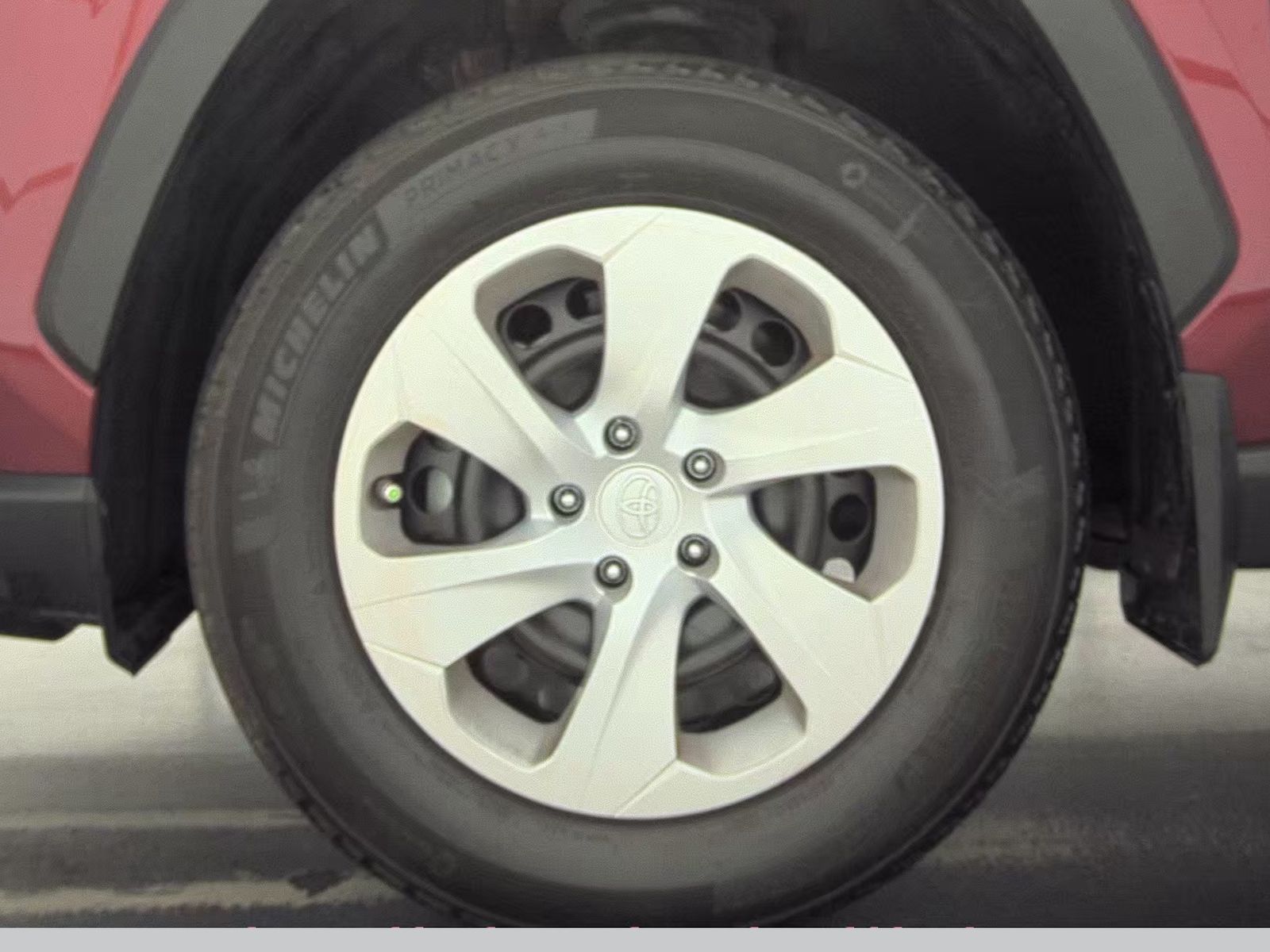 2024 Toyota RAV4 LE FWD