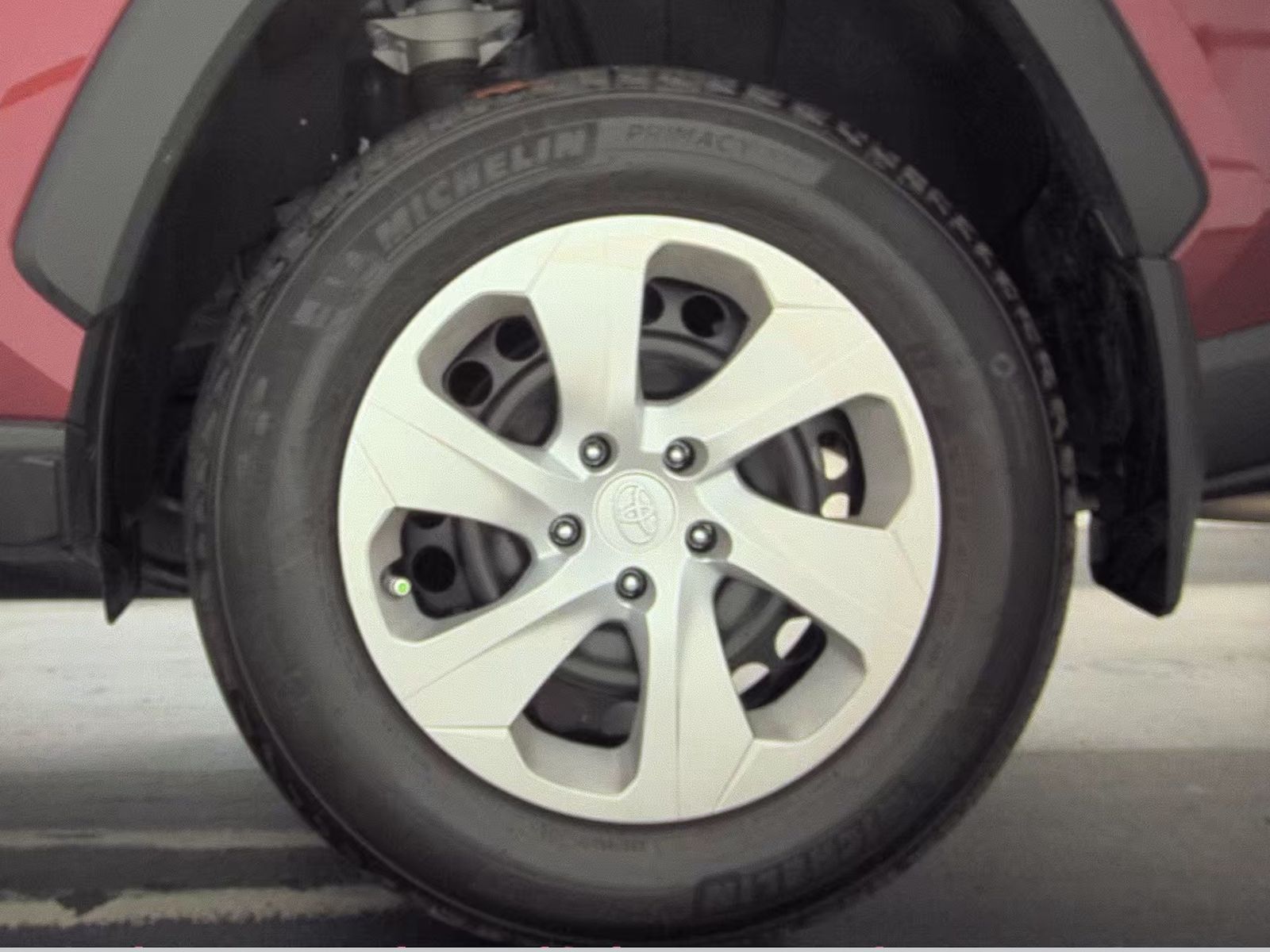 2024 Toyota RAV4 LE FWD