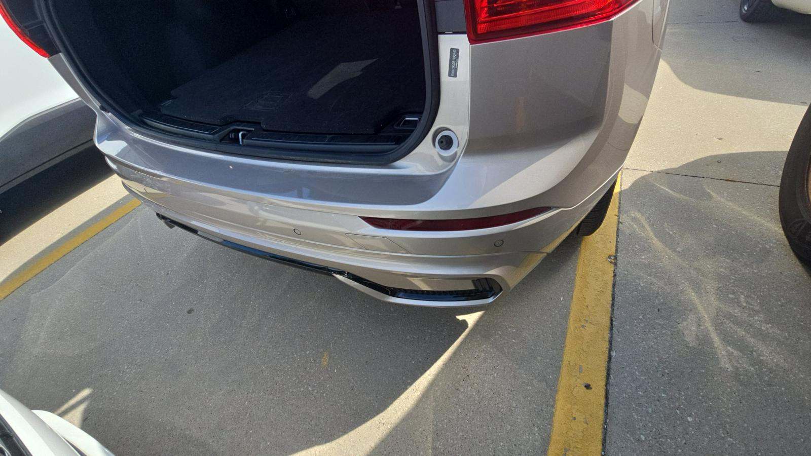 2025 Volvo XC60 B5 Core AWD