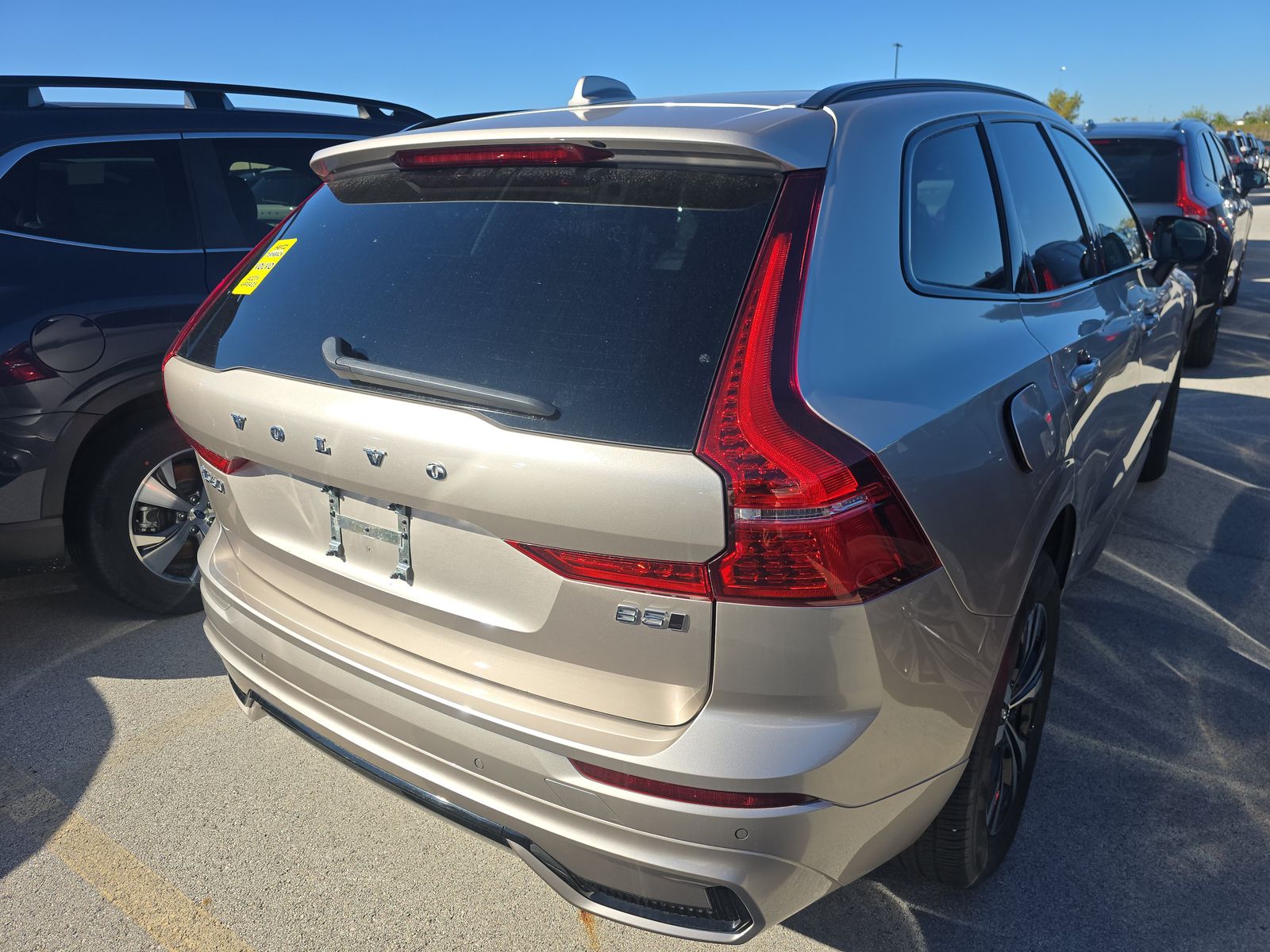 2025 Volvo XC60 B5 Core AWD