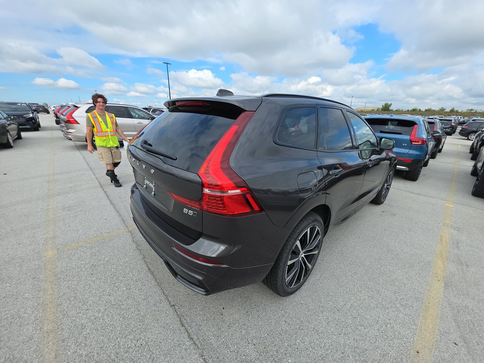 2025 Volvo XC60 B5 Plus AWD