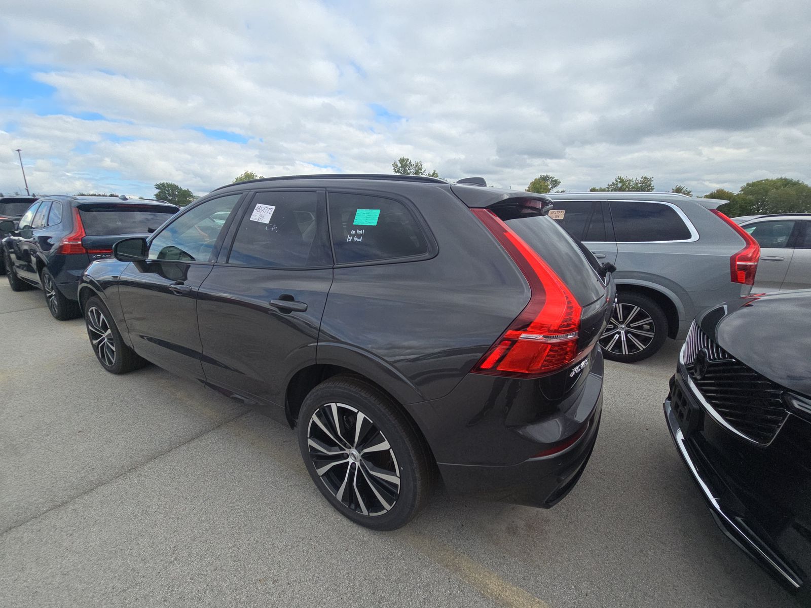2025 Volvo XC60 B5 Plus AWD