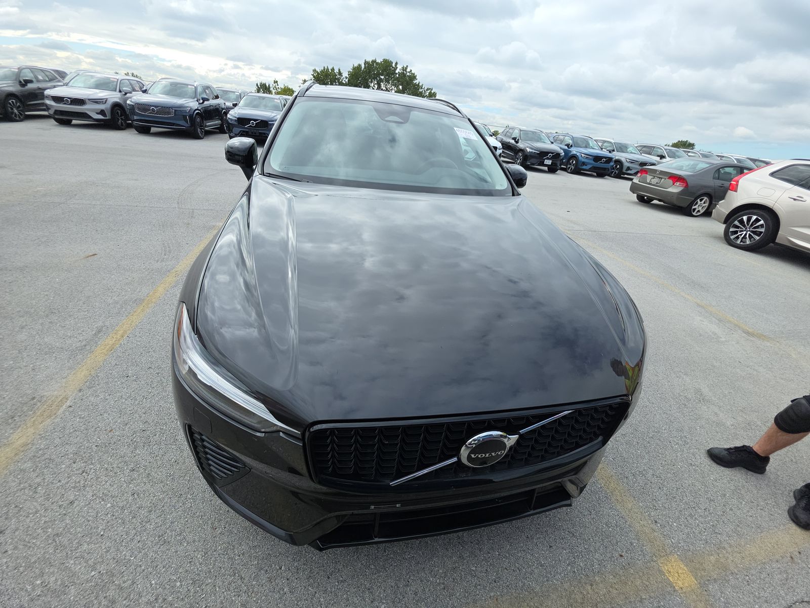 2025 Volvo XC60 B5 Plus AWD