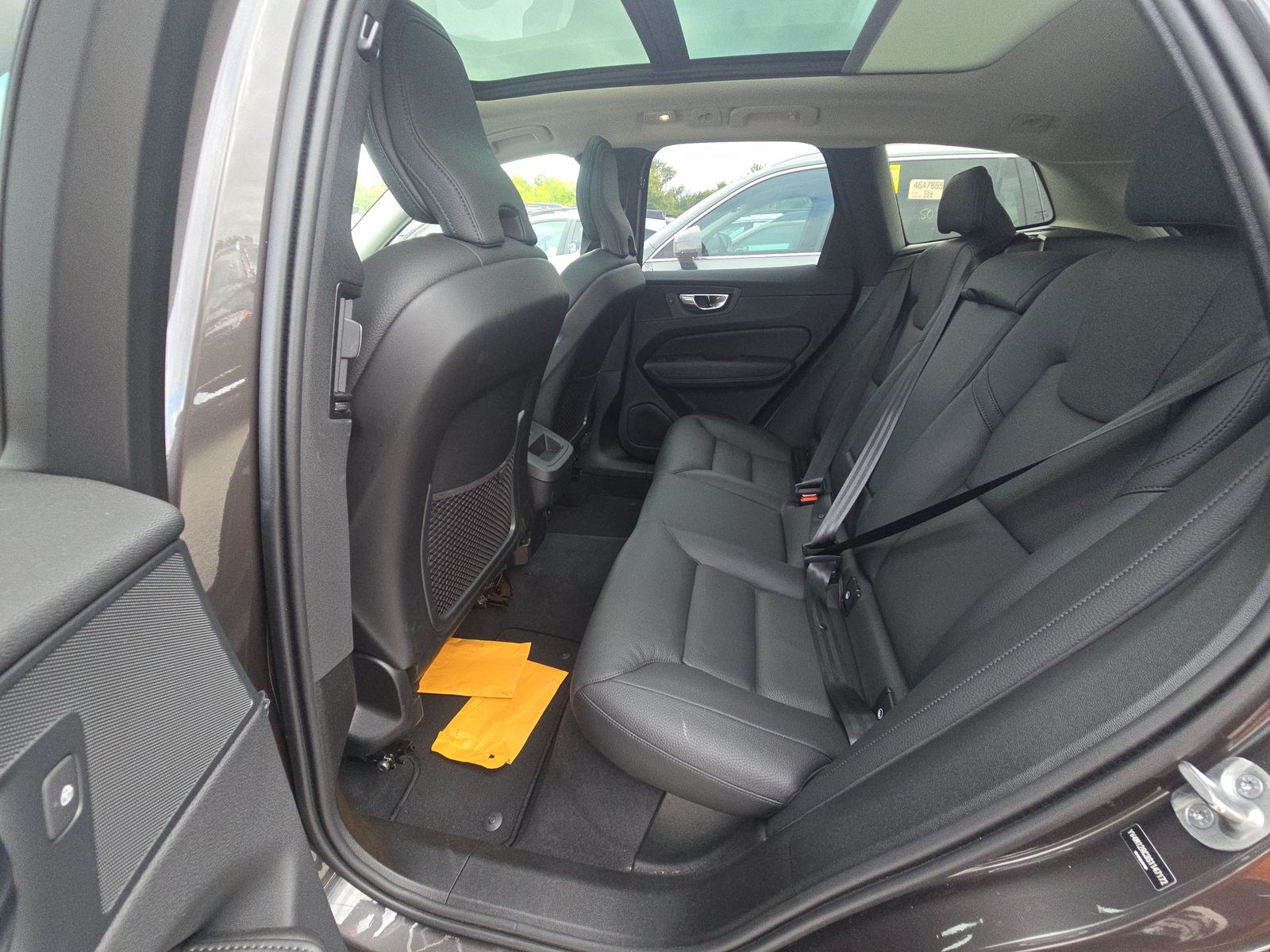 2025 Volvo XC60 B5 Plus AWD