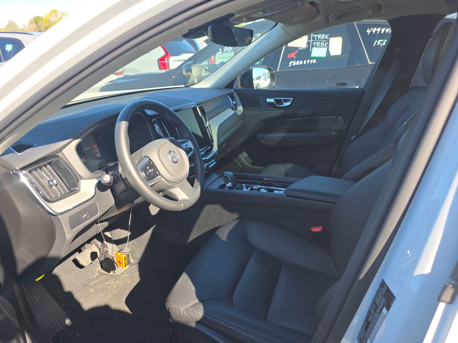 2025 Volvo XC60 B5 Plus AWD