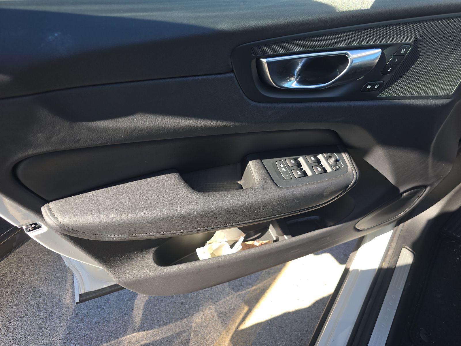 2025 Volvo XC60 B5 Plus AWD