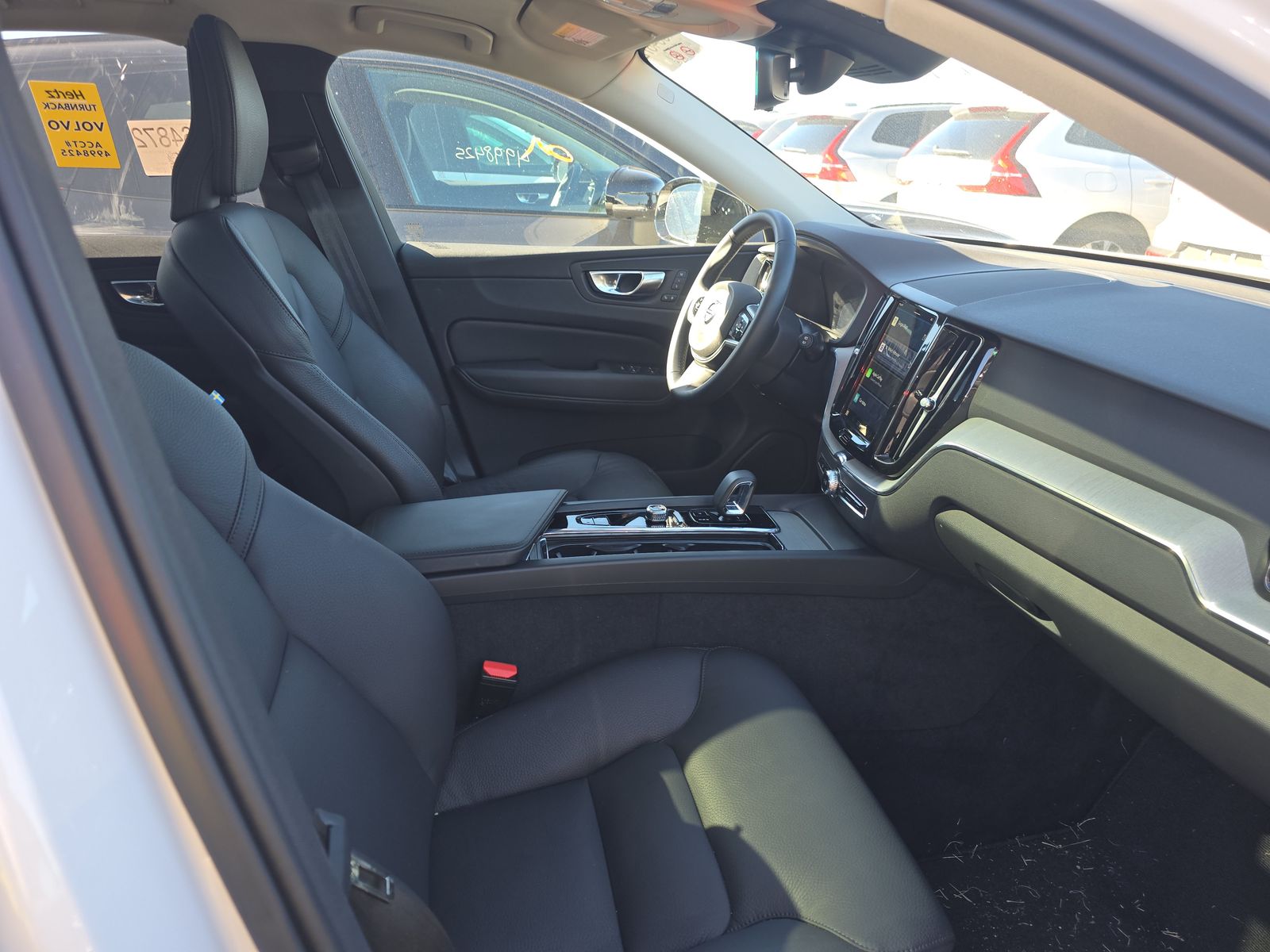 2025 Volvo XC60 B5 Plus AWD