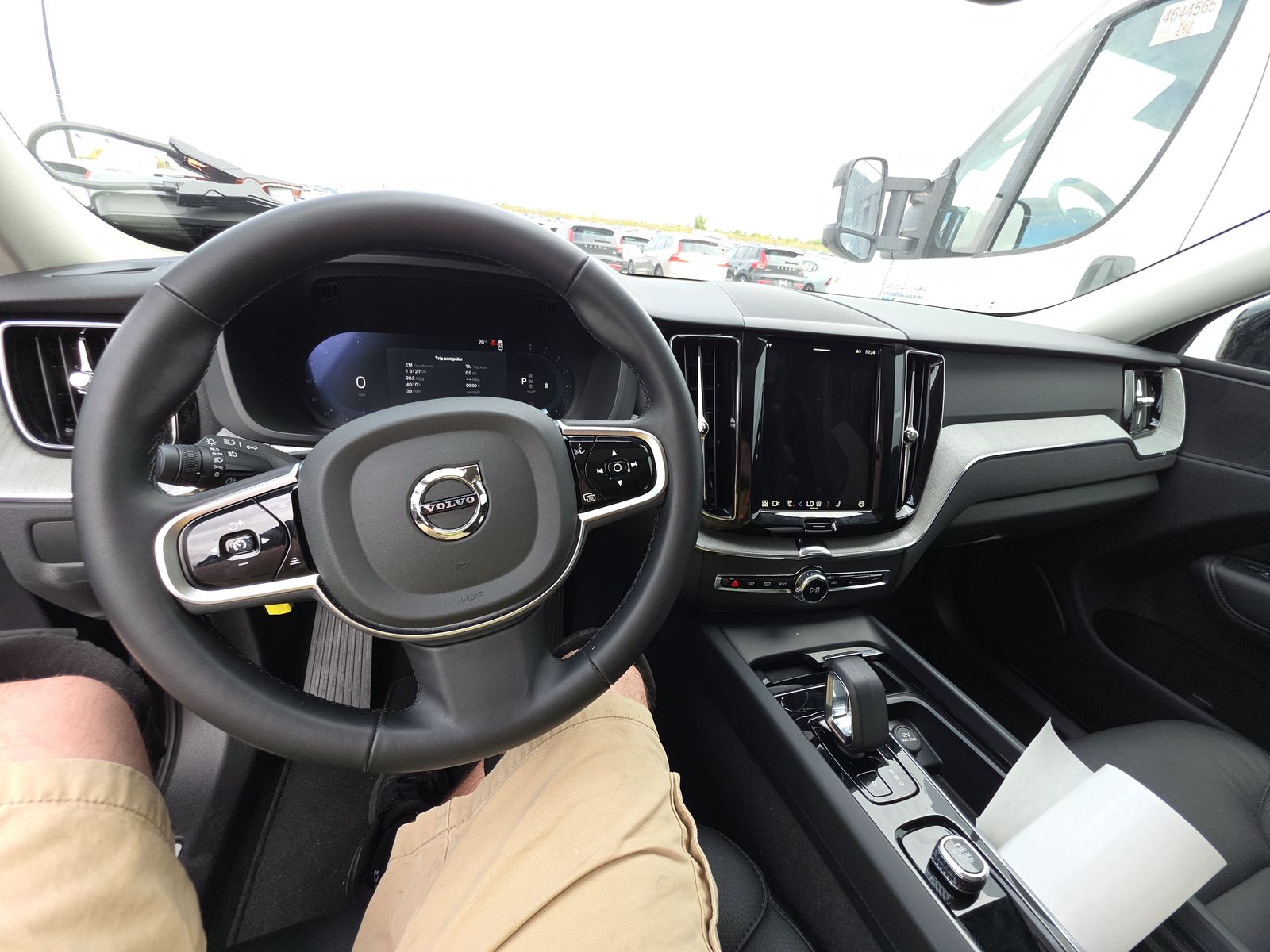 2025 Volvo XC60 B5 Plus AWD