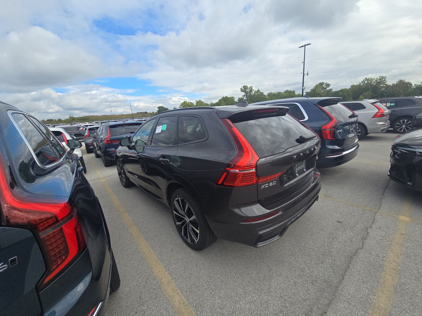 2025 Volvo XC60 B5 Plus AWD
