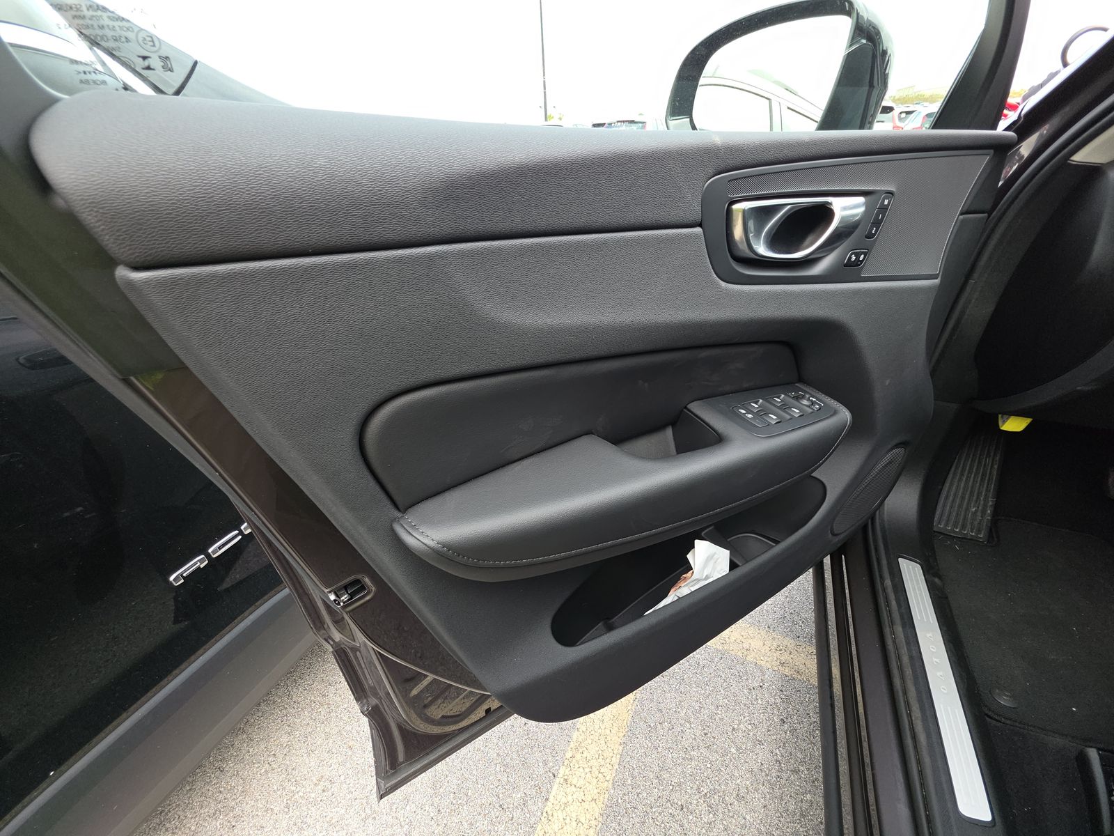 2025 Volvo XC60 B5 Plus AWD