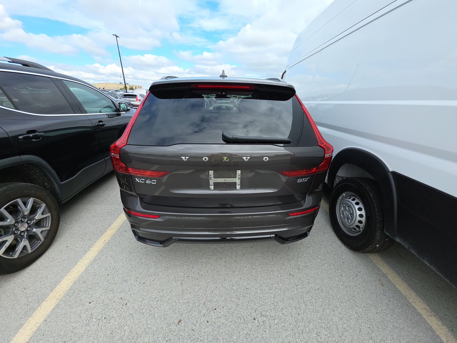 2025 Volvo XC60 B5 Plus AWD