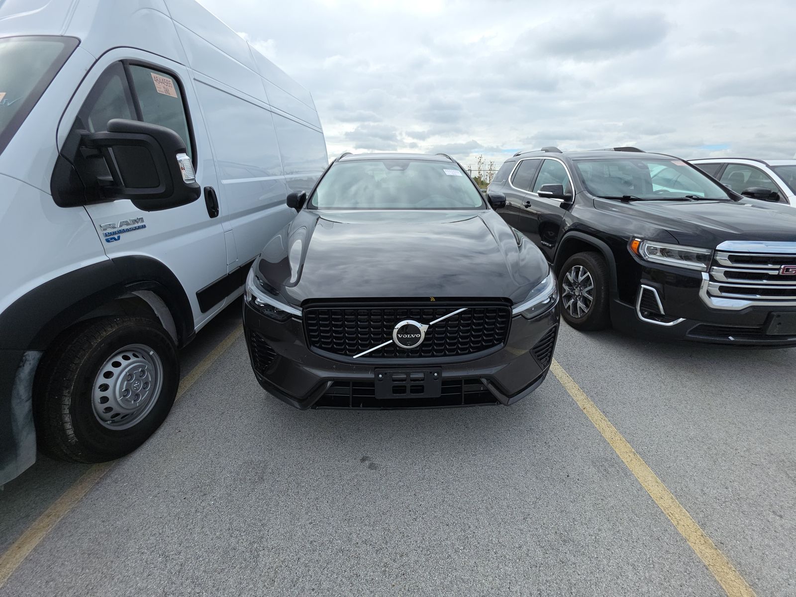 2025 Volvo XC60 B5 Plus AWD