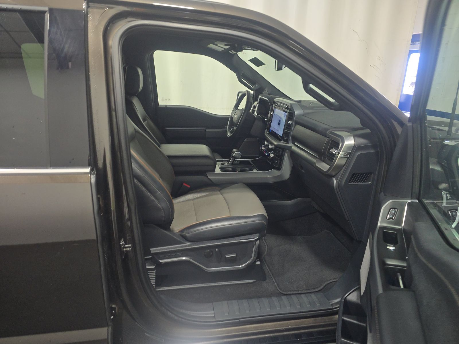 2024 Ford F-150 Hybrid Lariat AWD