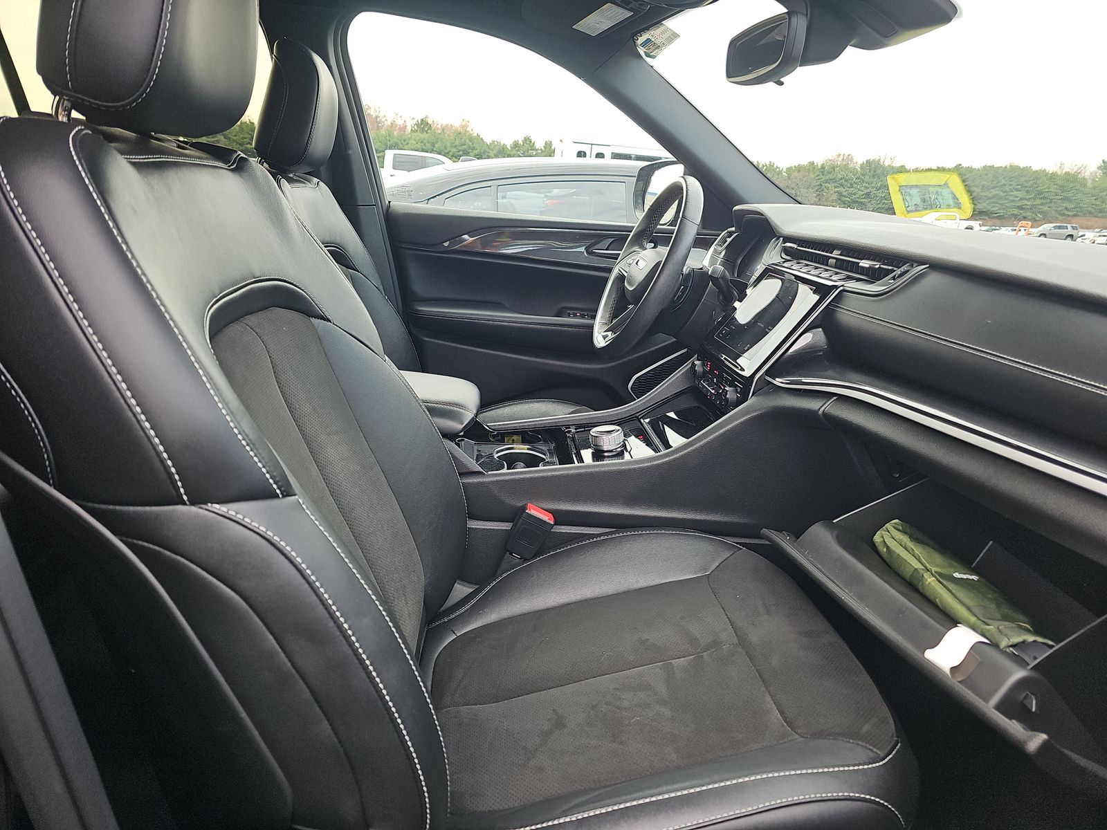 2022 Jeep Grand Cherokee Altitude AWD