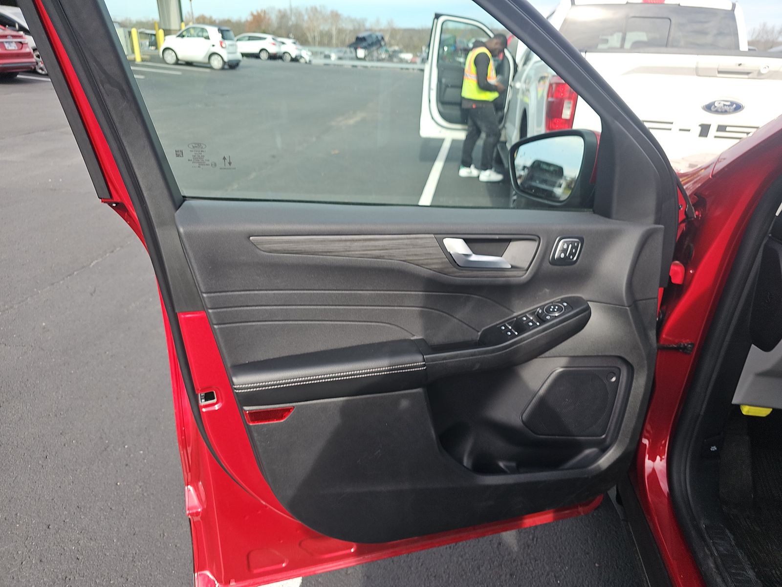 2025 Ford Escape Hybrid Platinum FWD