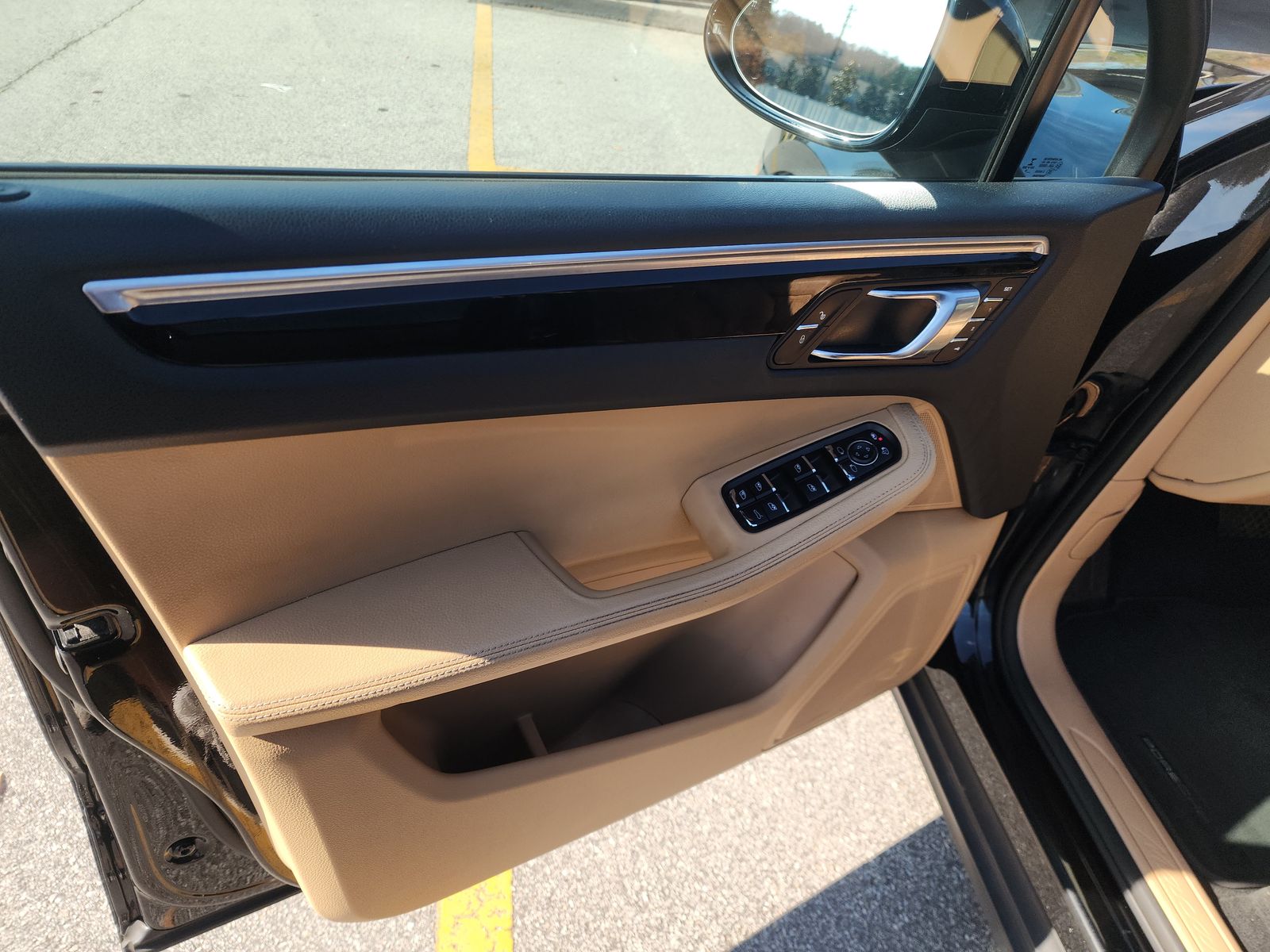 2018 Porsche Macan Base AWD