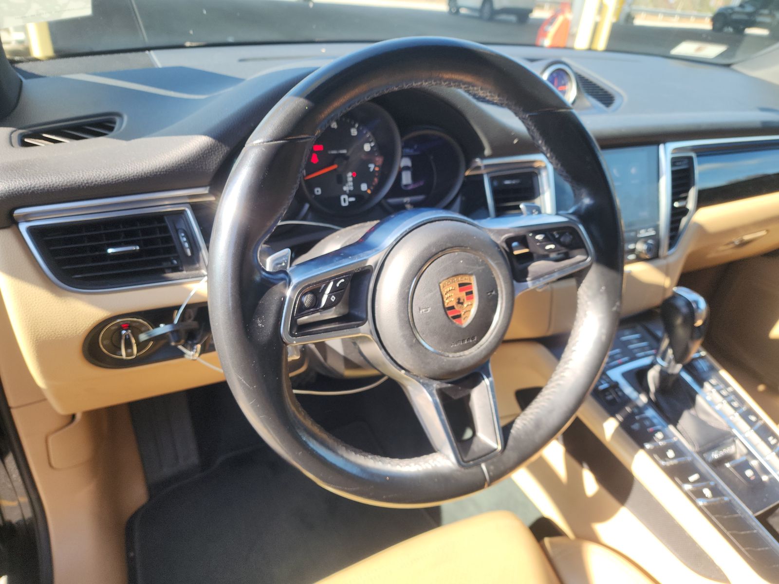 2018 Porsche Macan Base AWD