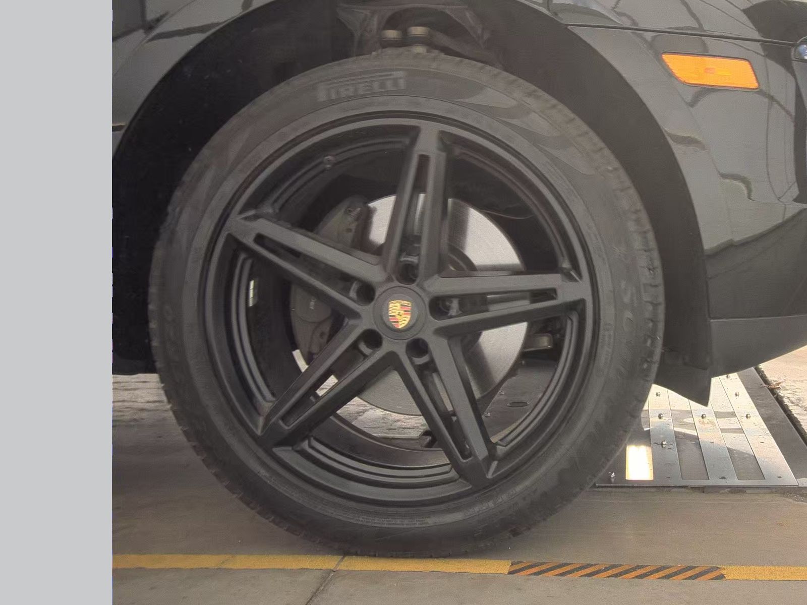 2018 Porsche Macan Base AWD