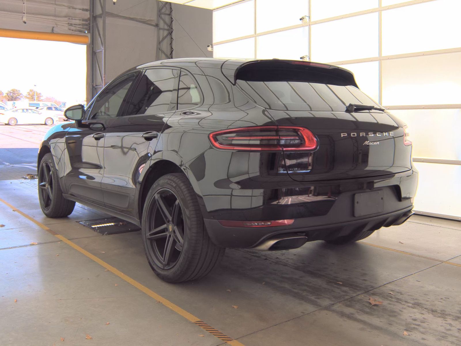 2018 Porsche Macan Base AWD