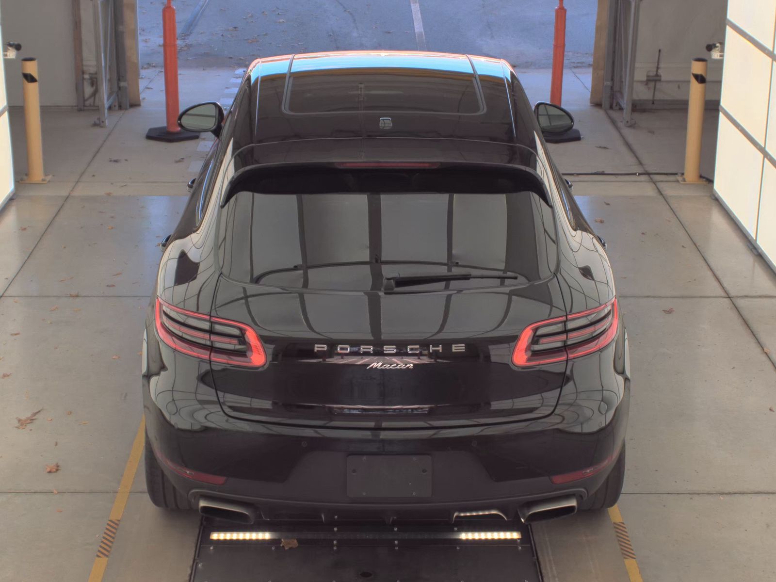 2018 Porsche Macan Base AWD