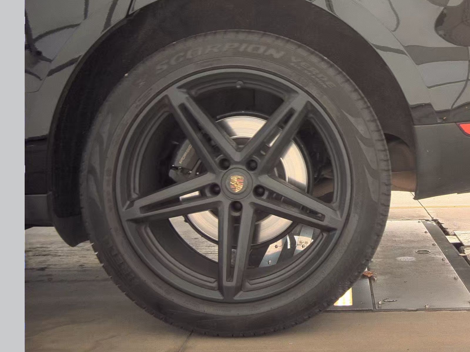 2018 Porsche Macan Base AWD