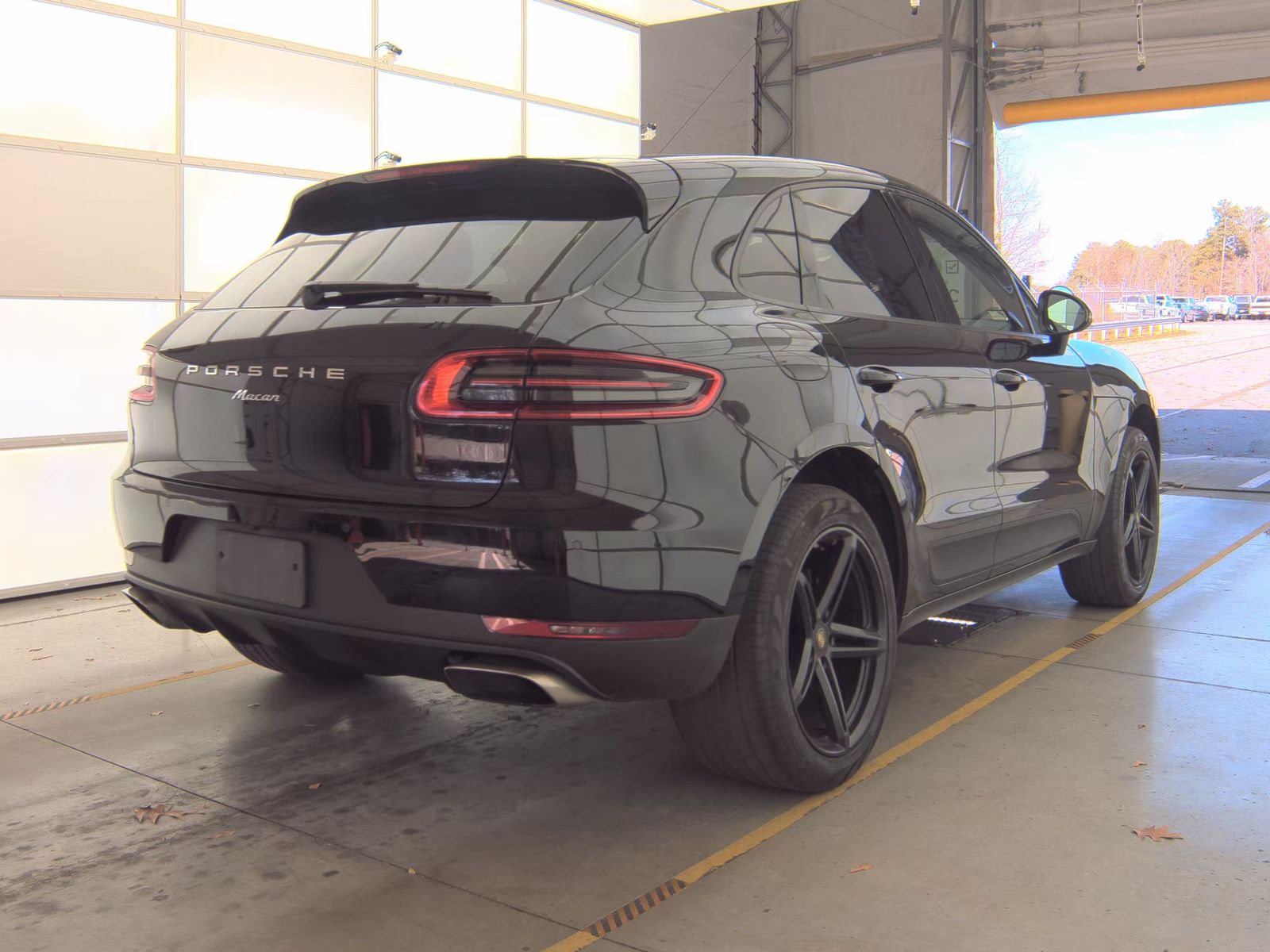 2018 Porsche Macan Base AWD