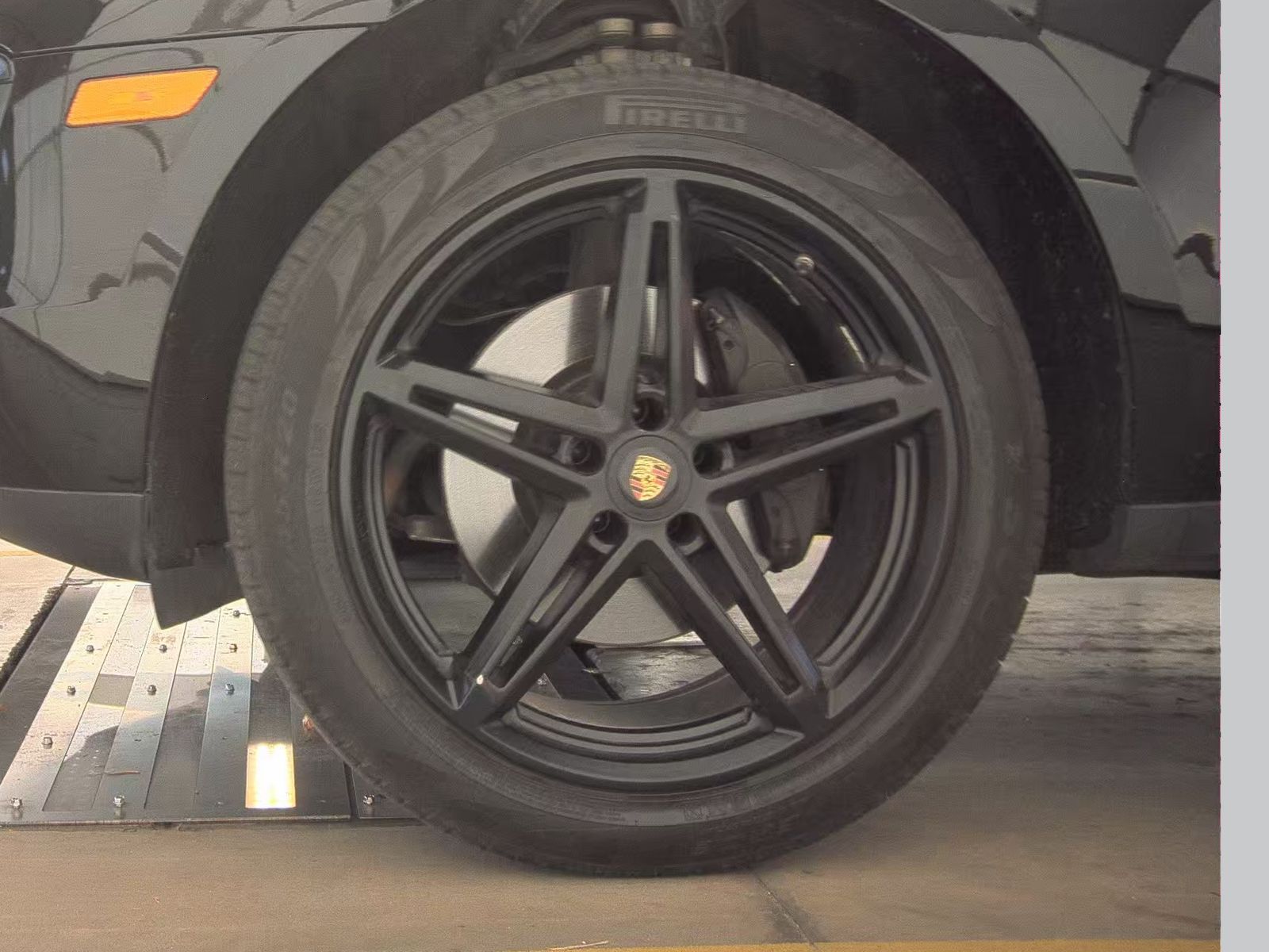 2018 Porsche Macan Base AWD