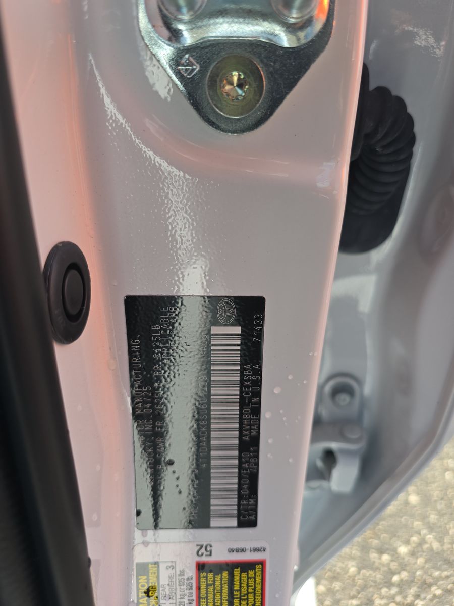 2025 Toyota Camry SE FWD